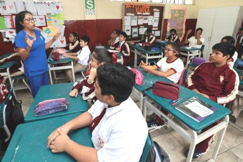 El Ministerio de Educación contratará más de 4,000 psicólogos en el 2025. Foto: ANDINA/Difusión.