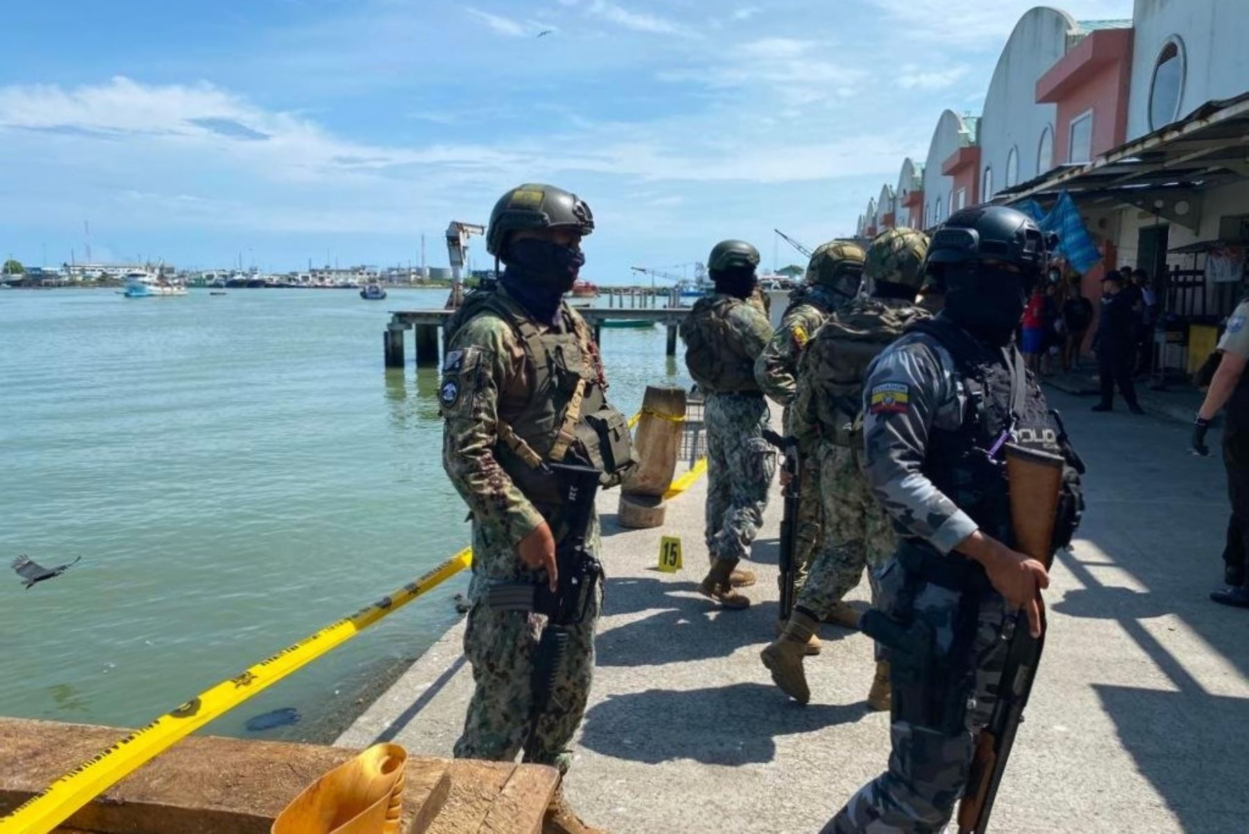 La Fiscalía de Ecuador investiga el crimen múltiple ocurriod este viernes 11 en el puerto de Esmeraldas. Foto: Fiscalía de Ecuador/Twitter.