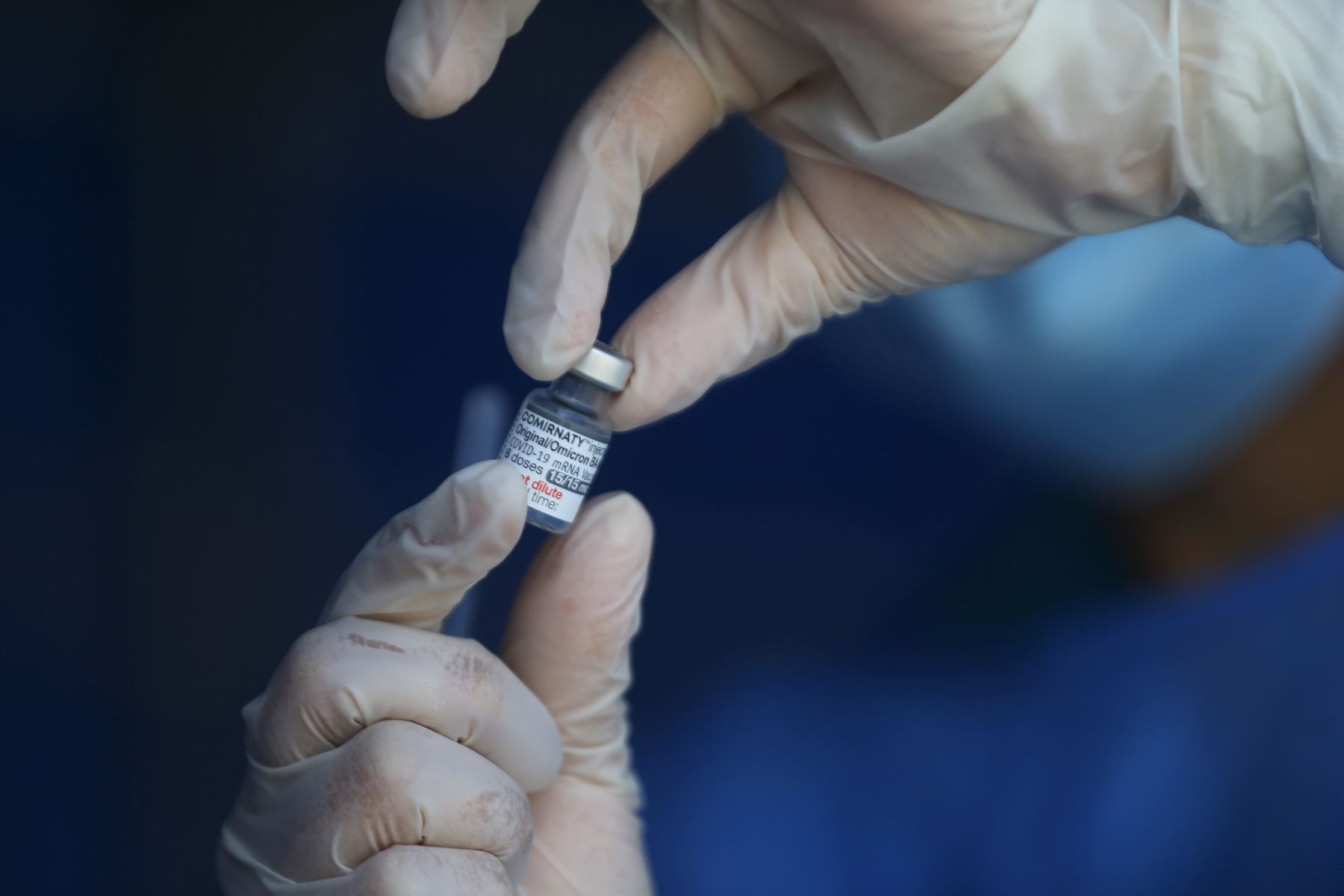 La vacuna bivalente protege contra las nuevas variantes del coronavirus y el Minsa desarrolla una campaña de vacunación. Foto: ANDINA/Difusión