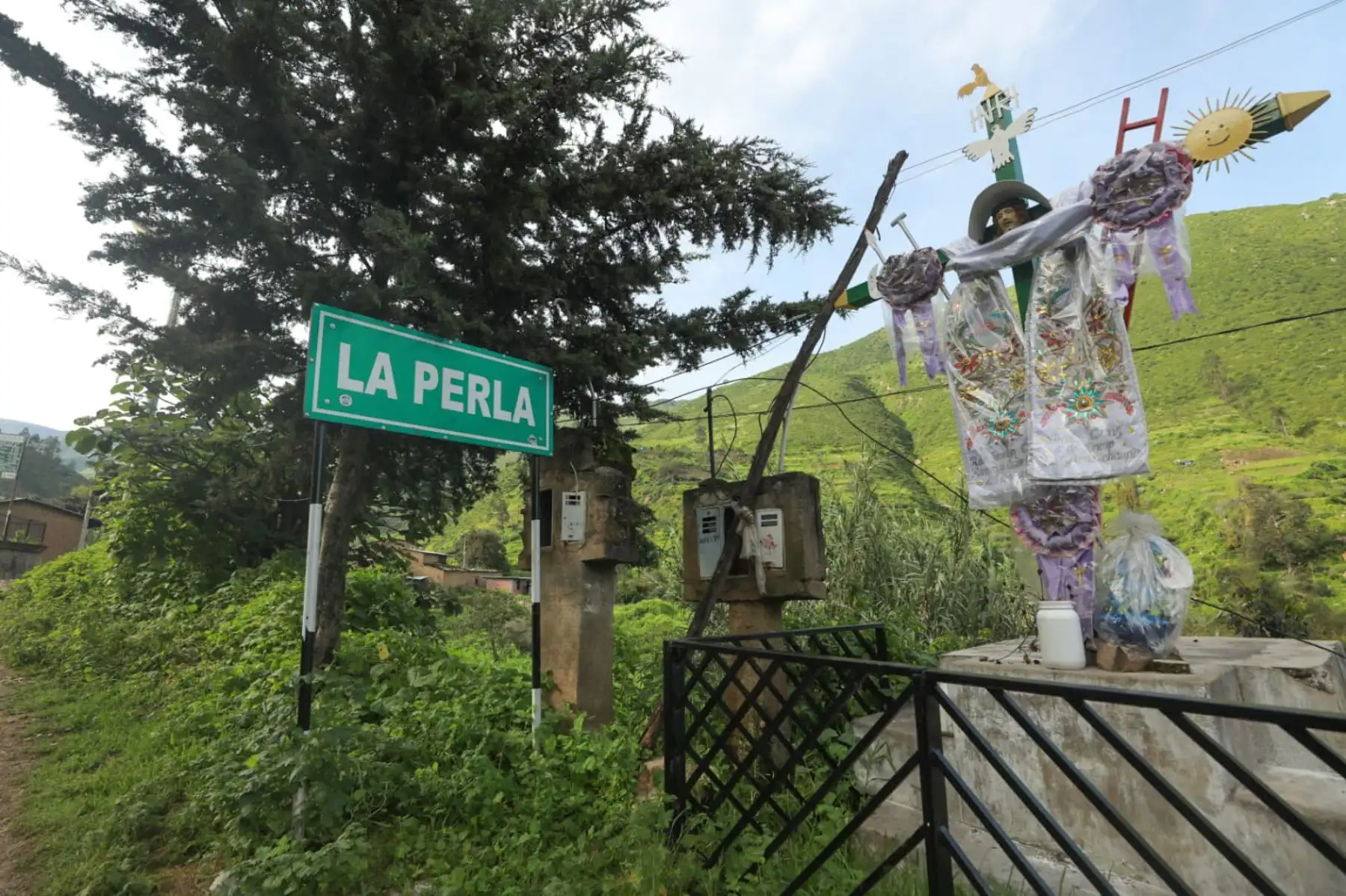 Un nuevo deslizamiento de cerro del poblado de La Perla, del distrito de Atavillos Bajo, se registró esta tarde. Foto: ANDINA/Difusión