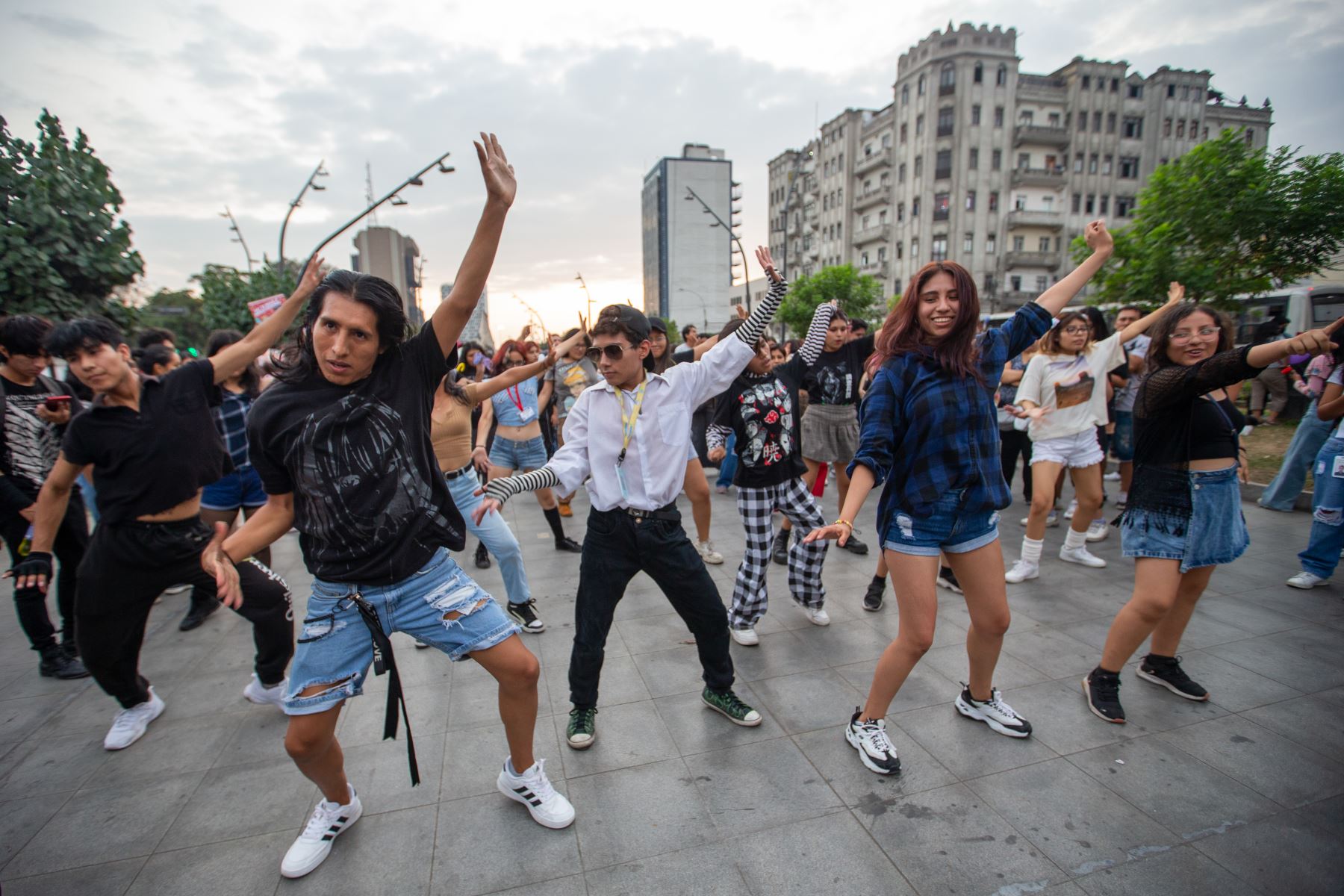 Si eres fanático del k-pop y puedes bailar o cantar como tus ídolos, esta convocatoria es para ti. El concurso está abierto a peruanos y/o residentes de todas las edades. Foto: ANDINA/Andrés Valle