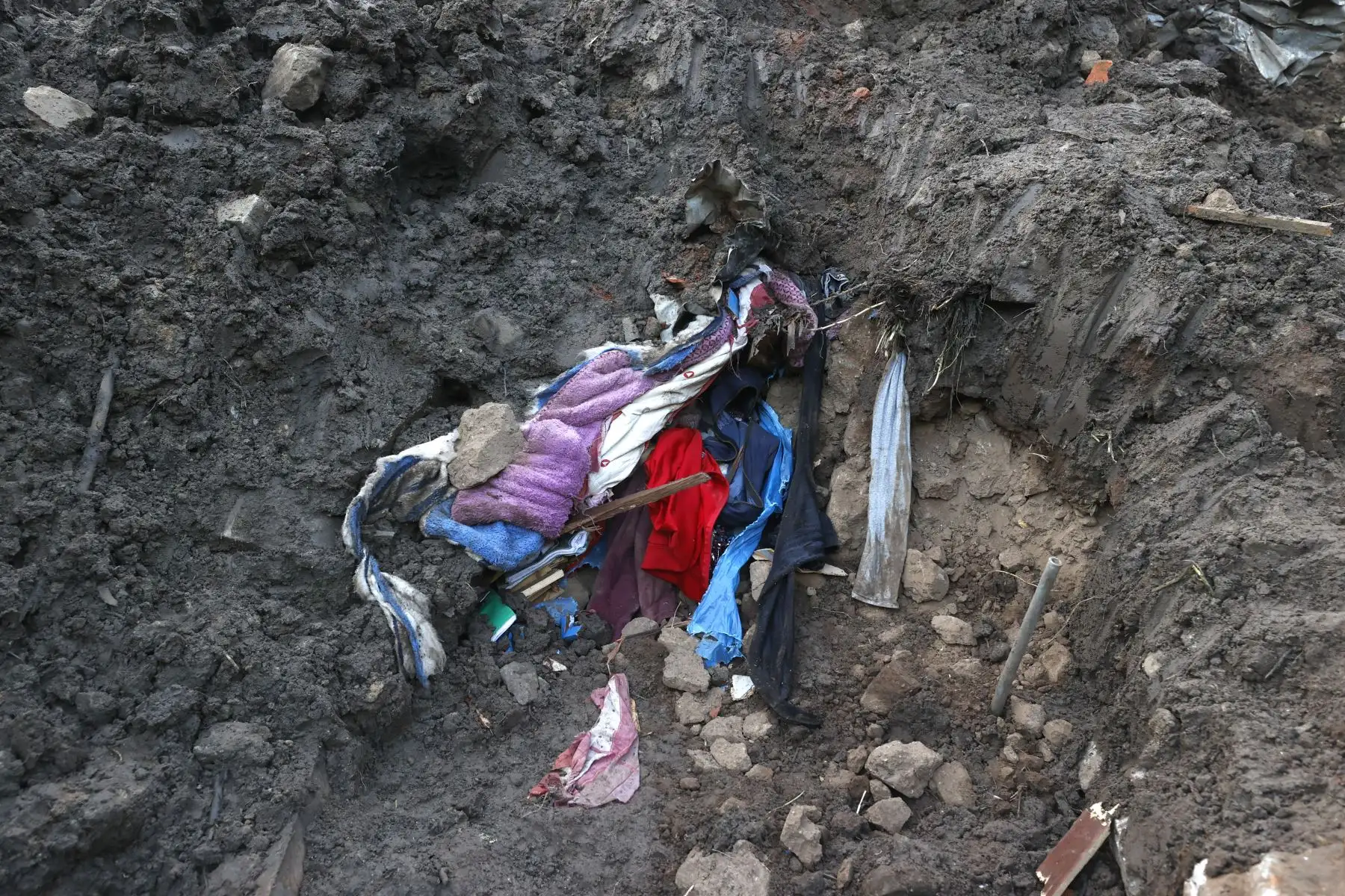 Hoy se retomaron las labores de búsqueda de los 5 desaparecidos en el poblado La Perla Chaupi. Foto: ANDINA/Vidal Tarqui