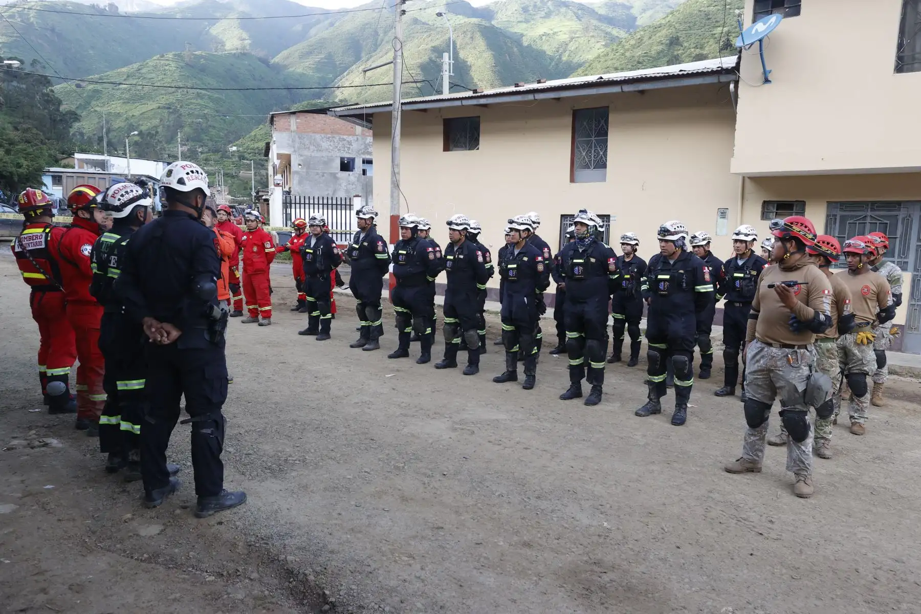 Hoy se retomaron las labores de búsqueda de los 5 desaparecidos en el poblado La Perla Chaupi. Foto: ANDINA/Vidal Tarqui