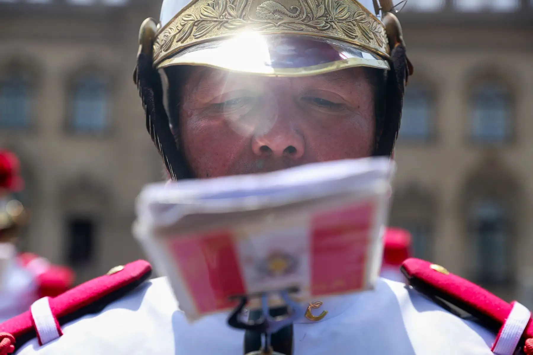 El cambio de guardia es una de las actividades más representativas en el Palacio de Gobierno del Perú, una tradición que se vuelve un espectáculo para quienes pasean por la Plaza de Armas limeña al medio día.

Foto: ANDINA/Prensa Presidencia