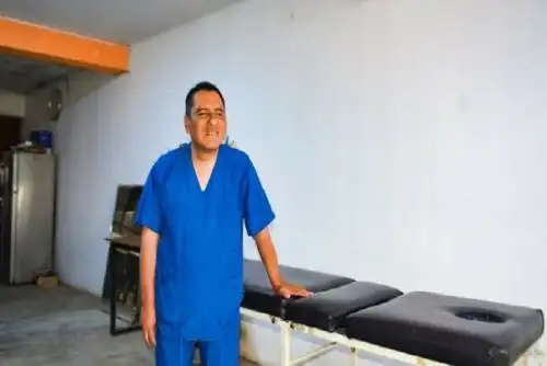 El apoyo económico que recibe del Midis, a través del programa Contigo, lo ayuda a movilizarse y llegar a su destino, con el fin de cumplir con su trabajo.