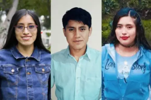 Vanessa Isla Maiz, Elis Llamoctanta Ruíz y Elizabeth Santiago Gómez, soñaron con estudiar una profesión en la universidad, y hoy es una realidad. Terminaron de estudiar en un CEBA y luego obtuvieron becas Pronabec. ANDINA/ Minedu.
