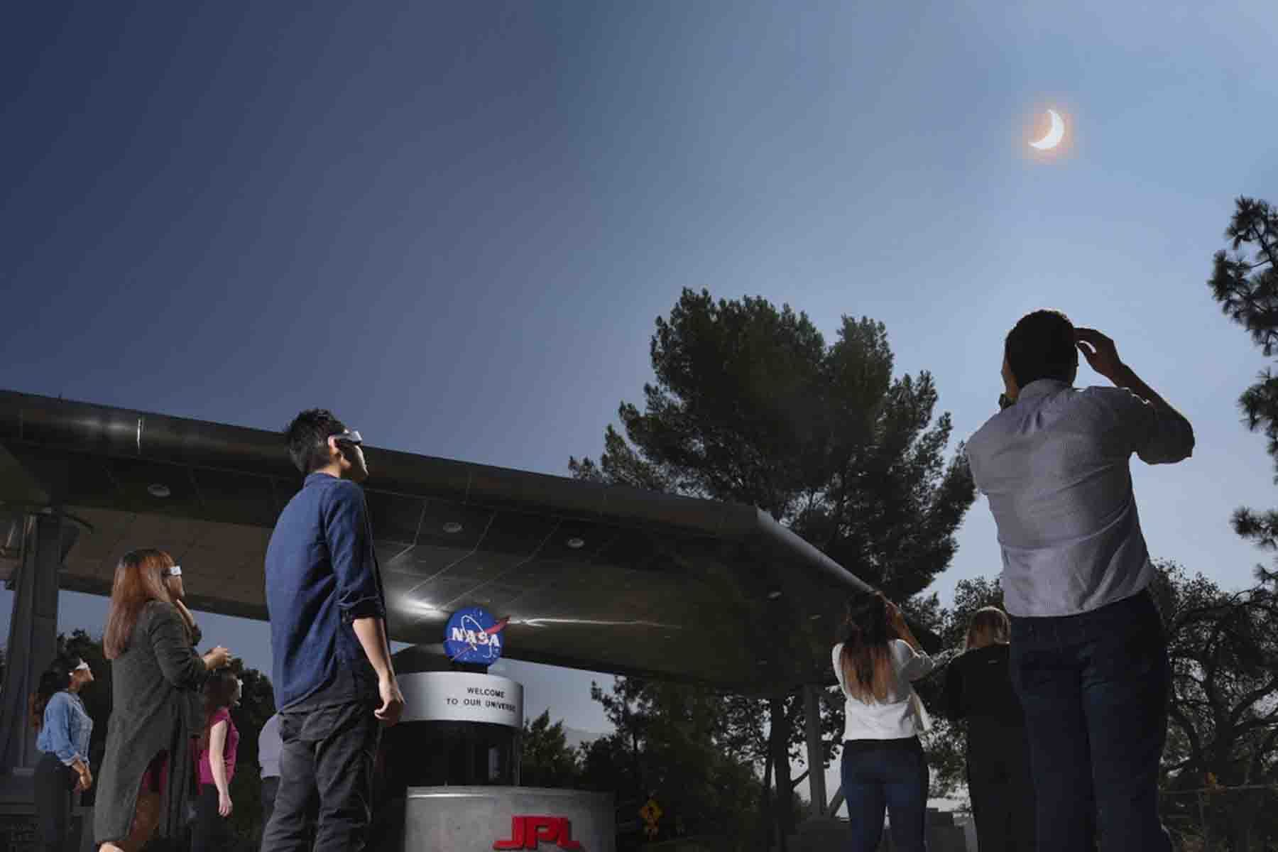 El eclipse solar híbrido del 20 de abril será un eclipse solar será total y anular, dependiendo de la ubicación del observador. Foto: NASA