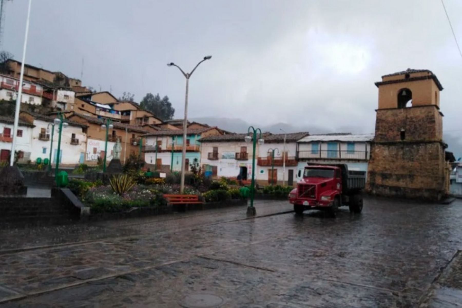 “Es necesario que los ciudadanos sepan cuáles son las zonas de alto riesgo. Por ejemplo, si viven muy cerca de ríos, quebradas, laderas o de taludes inestables”, manifestó la experta del Indeci Cajamarca.
