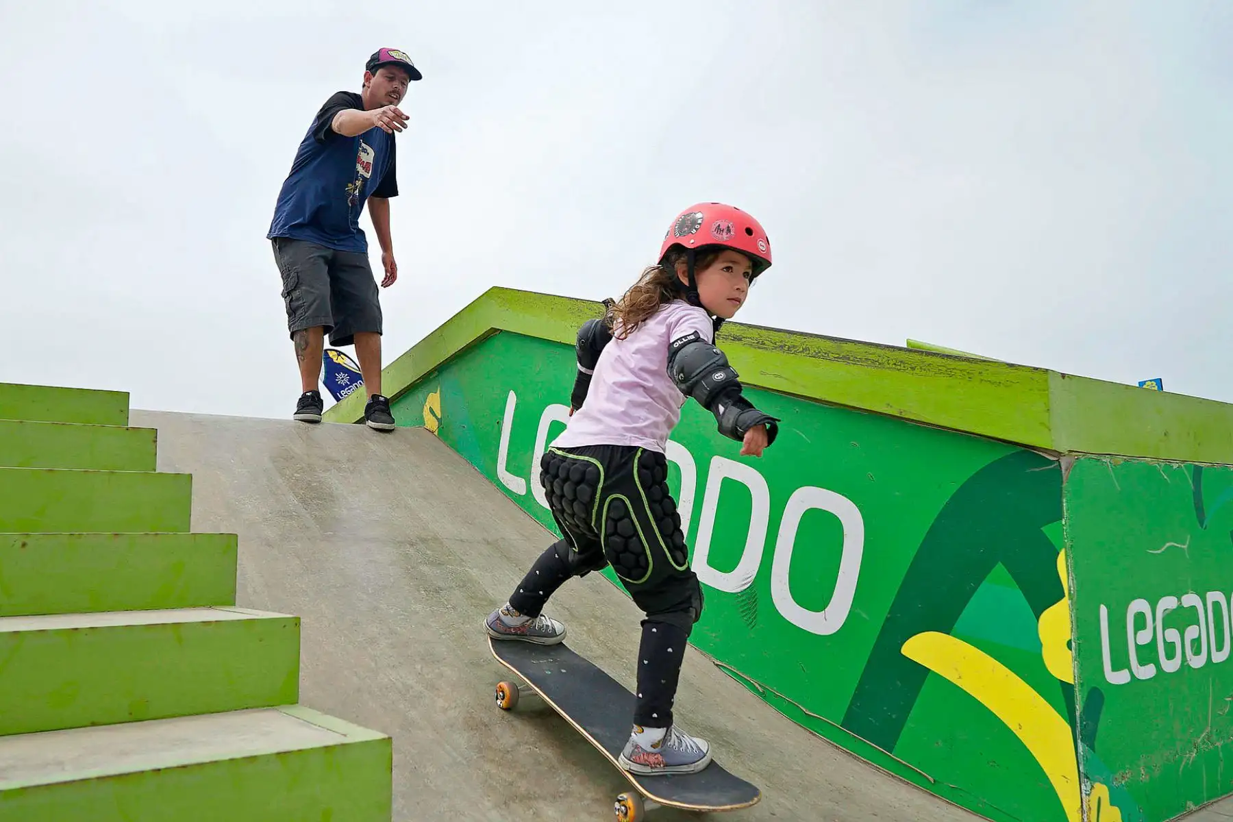 Legado abre nuevamente sus puertas a la comunidad, con el FestiLegado que regresa este sábado 22 de abril desde las 9:00 a. m. hasta la 1:00 p. m en la sede Legado Costa Verde, en San Miguel. Se trata de un festival deportivo y recreativo gratuito para toda la familia. De esta manera, niños, jóvenes y adultos podrán ejercitarse y realizar actividades lúdicas en un recinto de primer nivel, construido para los Juegos Lima 2019, pero que también alberga a la ciudadanía.
Foto: ANDINA/Legado