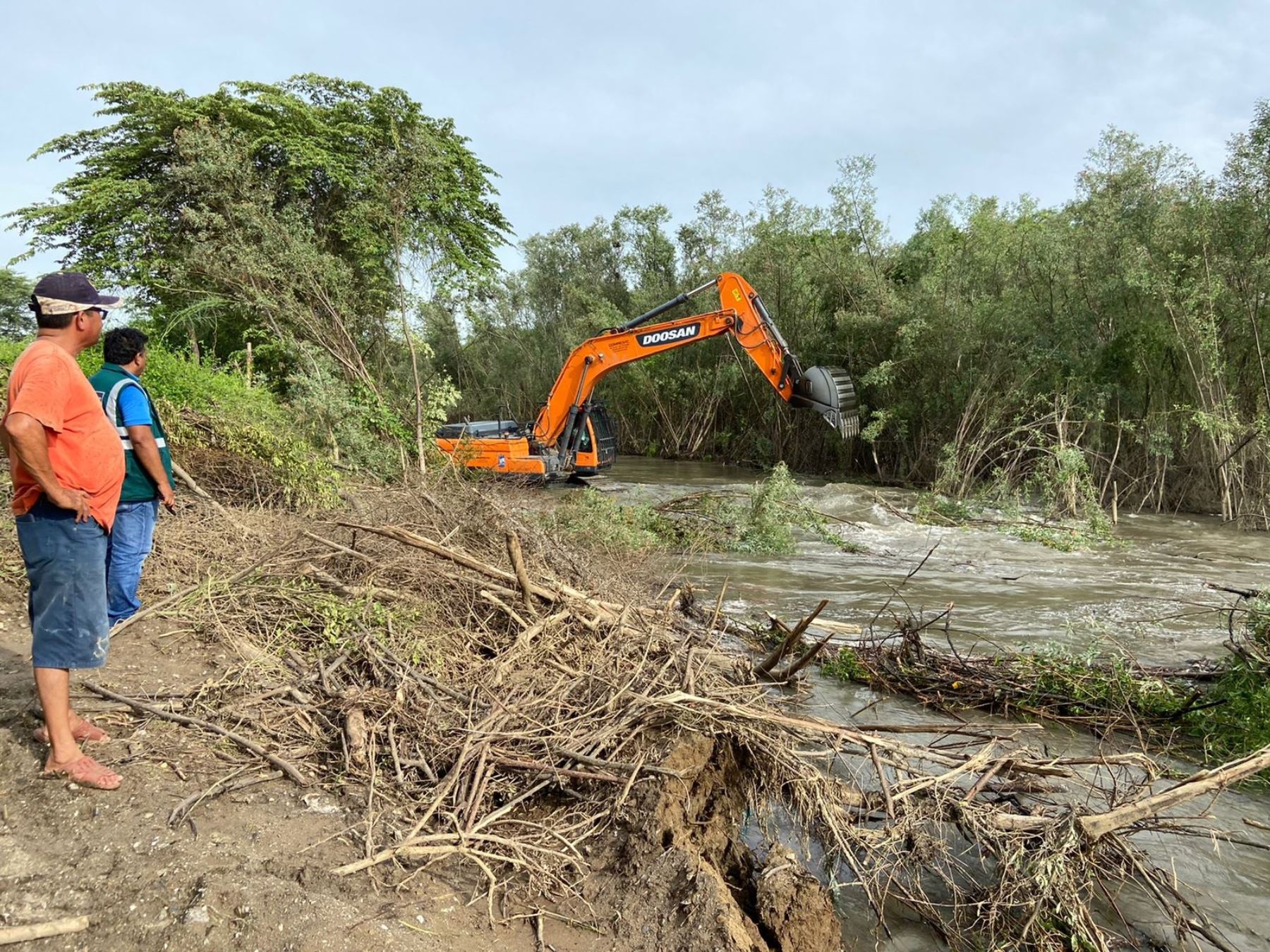 La ANA y la Municipalidad de Pampas de Hospital firman convenio para iniciar trabajos de recuperación de infraestructura dañada por lluvias intensas en ese distrito ubicado en Tumbes. ANDINA/Difusión