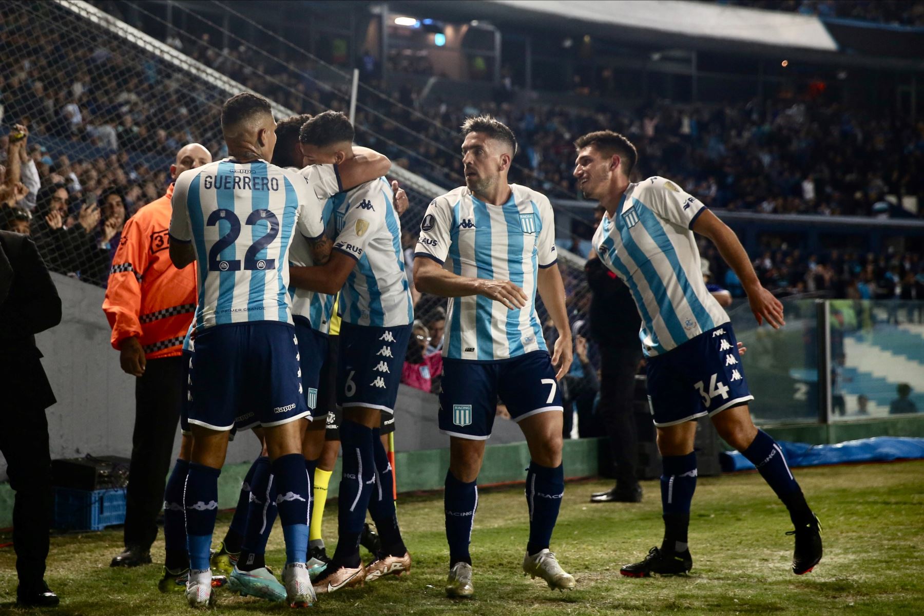 Racing Club es líder del Grupo A con seis unidades, que ahora tiene como escolta a Flamengo y Aucas con tres puntos. Foto: Internet