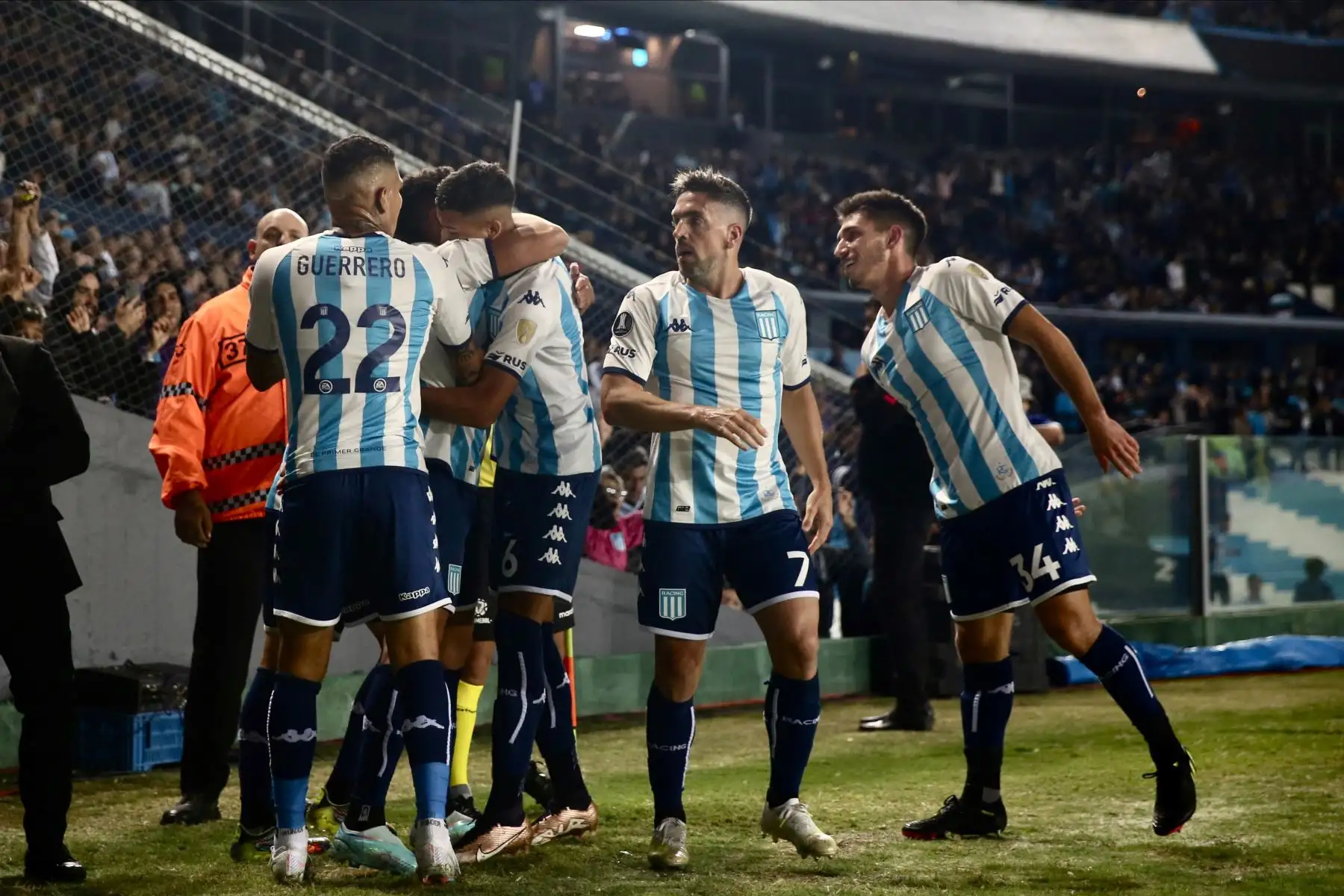 Racing Club es líder del Grupo A con seis unidades, que ahora tiene como escolta a Flamengo y Aucas con tres puntos. Foto: Internet