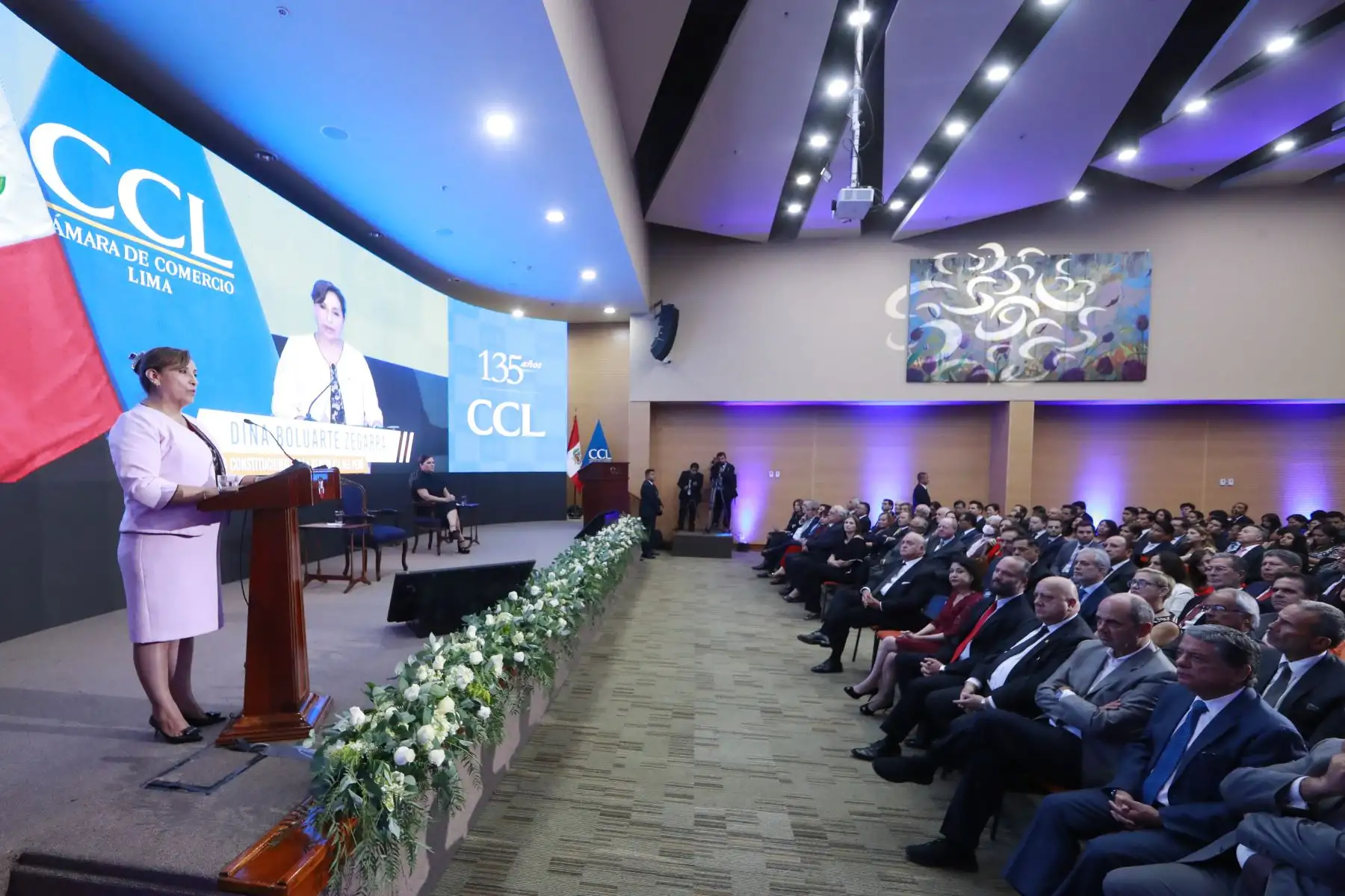 La presidenta, Dina Boluarte, participa en la ceremonia por el 135.° aniversario de la Cámara de Comercio de Lima y Día del Comercio.
Foto: ANDINA/Presidencia Perú