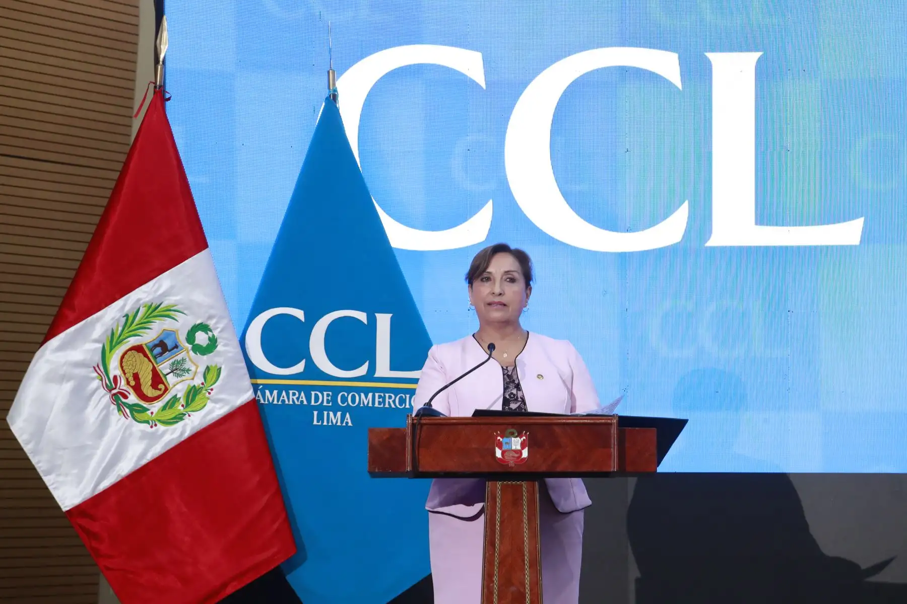 La presidenta, Dina Boluarte, participa en la ceremonia por el 135.° aniversario de la Cámara de Comercio de Lima y Día del Comercio.
Foto: ANDINA/Presidencia Perú