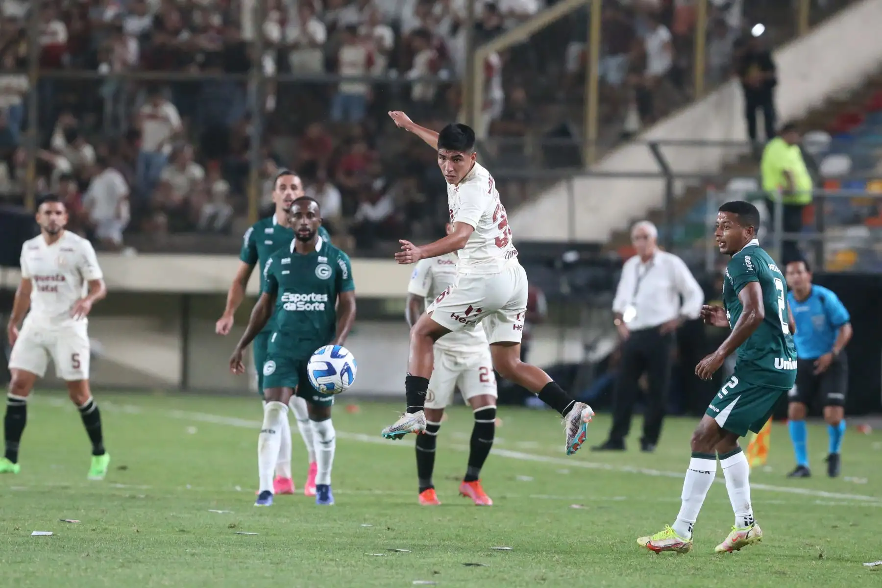 Universitario de Deportes se enfrenta al Goiás por la segunda fecha de la fase de grupos en la Copa Sudamericana. 
Foto: ANDINA/Tatiana Gamarra