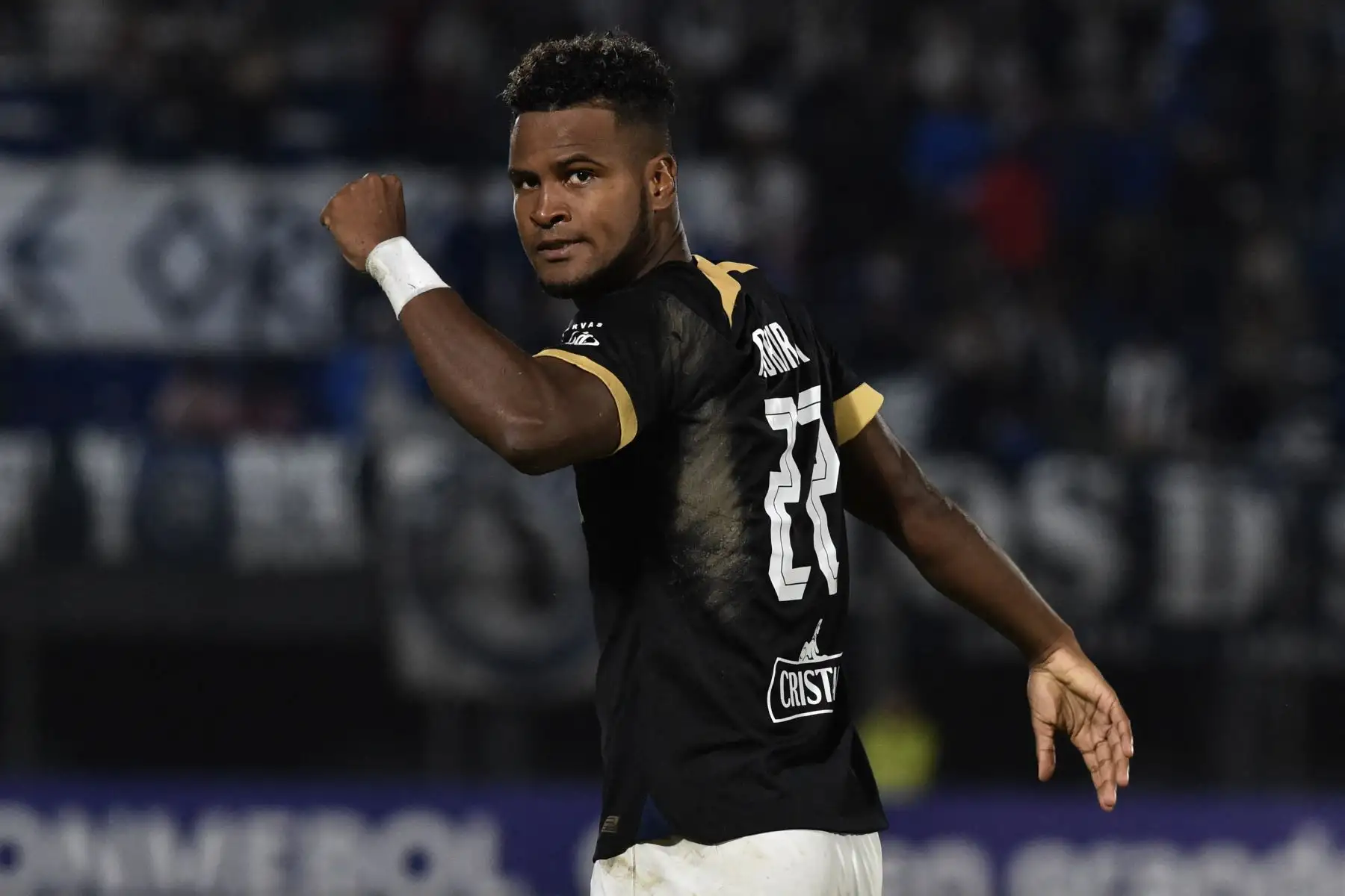 El delantero de Alianza Lima, Marco Rodríguez, celebra marcar el primer gol de su equipo durante el partido de ida de la fase de grupos de la Copa Libertadores entre Libertad y Alianza Lima en el estadio Defensores del Chaco en Asunción el 20 de abril de 2023.
Foto: AFP