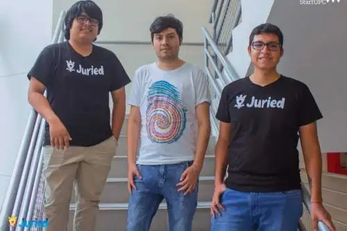 En Juried los educadores pueden crear sesiones de aprendizaje a través de un sistema que permite ofrecer recompensas a los estudiantes.