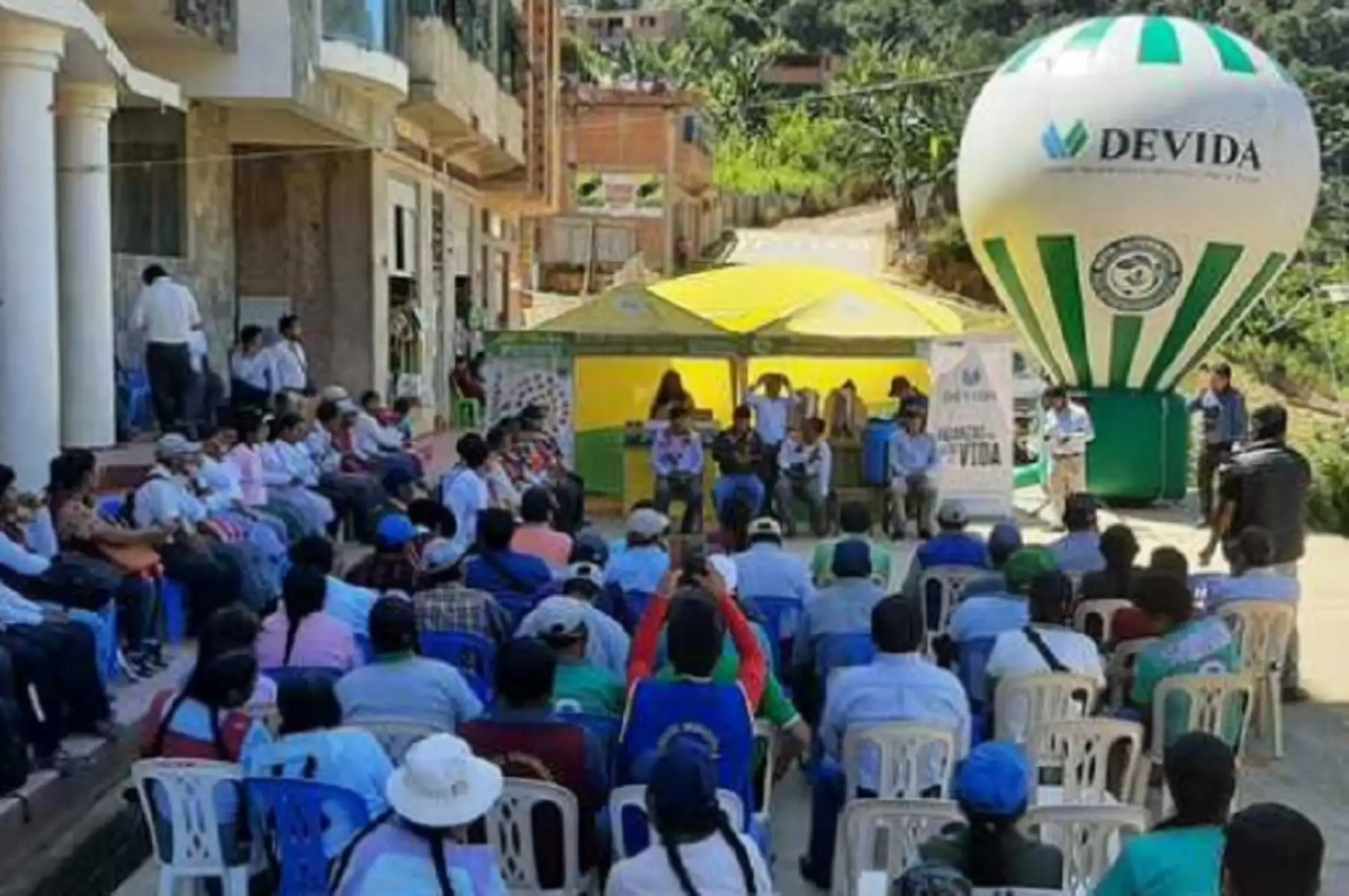La Comisión Nacional para el Desarrollo y Vida Sin Drogas (Devida) en alianza con la Municipalidad Distrital de San Pedro de Putina Punco ejecutarán, por tercera vez consecutiva, el proyecto de mejoramiento de capacidad de la cadena productiva de cafés especiales, los cuales se realizarán bajo los sistemas agroforestales y se dará detalle de los beneficios para más de 600 familias de la zona.