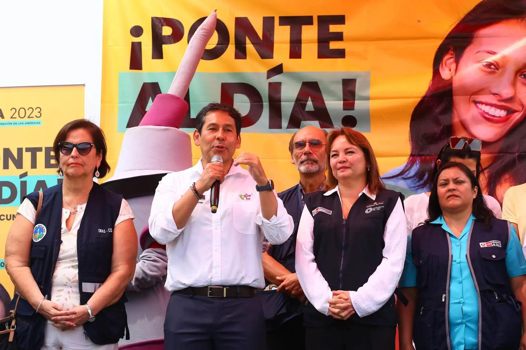 Inicia la Semana de la Vacunación en las Américas, que se desarrollará del 22 al 29 de abril en Lima y otras regiones, donde podrán completar todas sus vacunas y acceder a servicios de salud. Este año se tiene como meta vacunar a 330 000 niñas, niños y personas de diferentes edades de todo el país.
Foto: ANDINA/Eddy Ramos