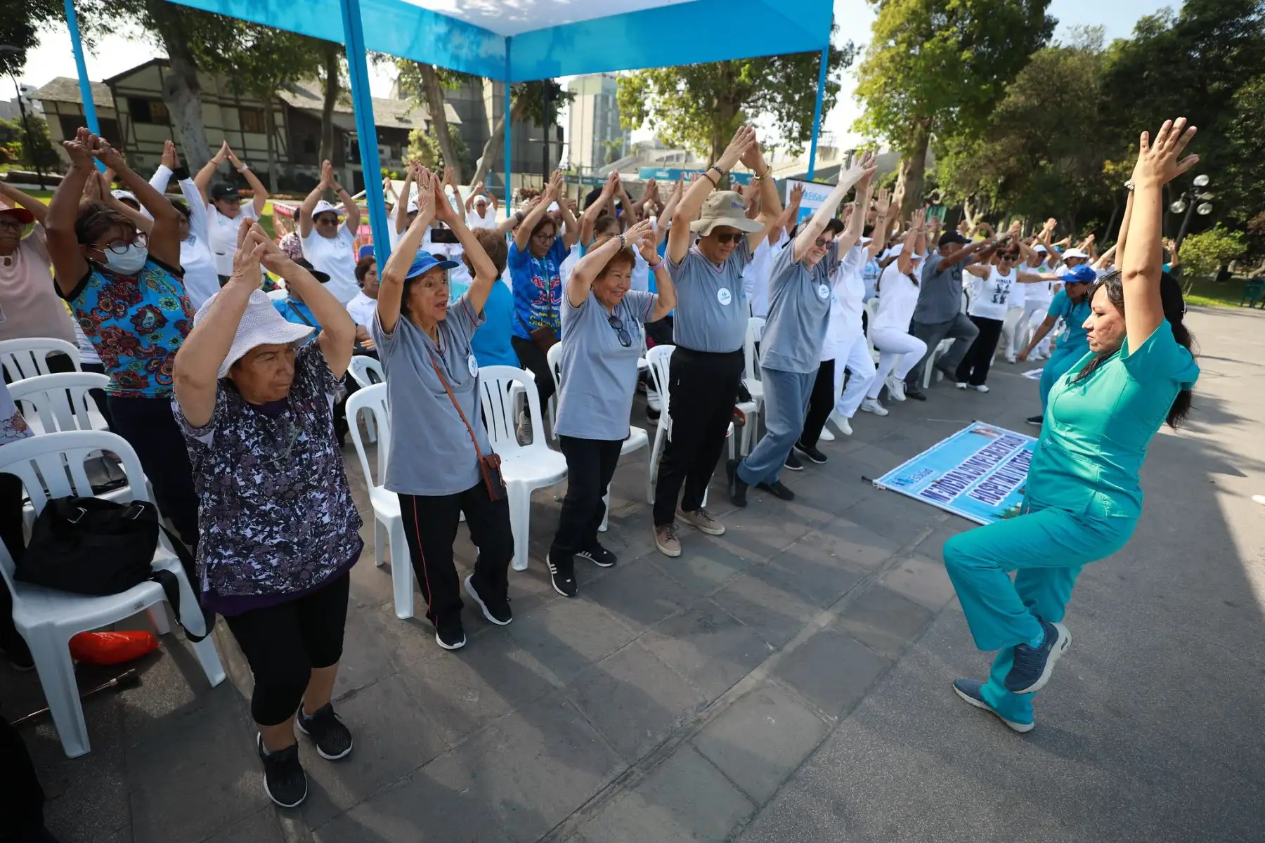 EsSalud busca sensibilizar a la población asegurada y no asegurada sobre la importancia y el beneficio que trae realizar 30 minutos de actividad física al día, que ayuda a la prevención de enfermedades y ayuda a tener un estilo de vida saludable. Foto: ANDINA/EsSalud