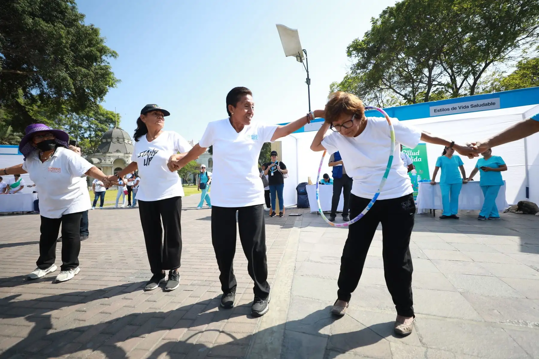 No realizar actividad física repercute negativamente en nuestro sistema cardiovascular y muchas veces nos produce infartos de miocardio, que en muchos casos puede provocar la muerte de una persona. Por ello, hizo hincapié en la importancia de las actividades físicas en todas las etapas de la vida. Foto: ANDINA/EsSalud