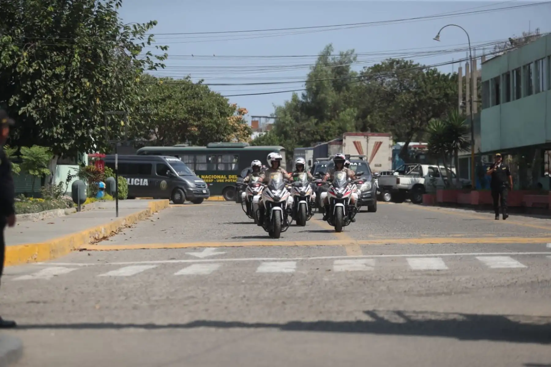 Ex presidente Alejandro Toledo llega  a la sede de la Corte Superior Nacional donde se realizará la audiencia de control de identidad del ex – mandatario. Foto: ANDINA/ Ricardo Cuba