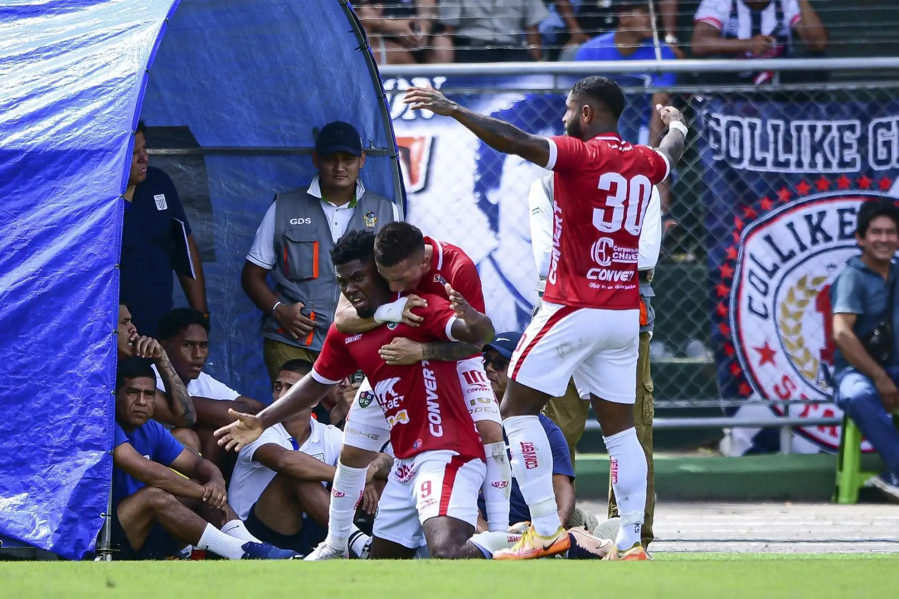 Alianza Lima ganó 3-1 a Unión Comercio por el Torneo Apertura en un disputado por la fecha 13 del Torneo Apertura de la Liga 1 2023. Este duelo se realizó en el estadio Municipal Carlos Vidaurre, de la ciudad de Tarapoto.
Foto: Liga 1