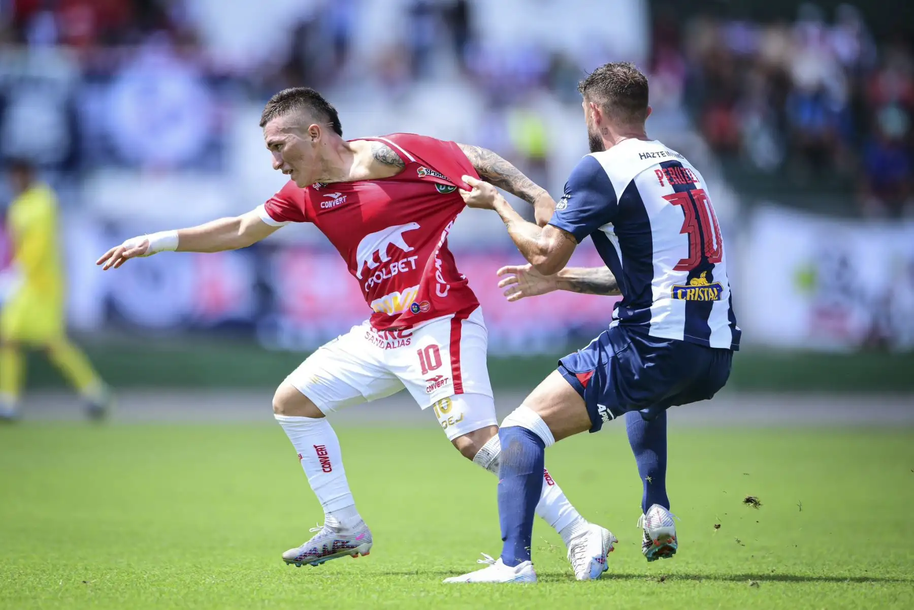 Alianza Lima ganó 3-1 a Unión Comercio por el Torneo Apertura en un disputado por la fecha 13 del Torneo Apertura de la Liga 1 2023. Este duelo se realizó en el estadio Municipal Carlos Vidaurre, de la ciudad de Tarapoto.
Foto: Liga 1
