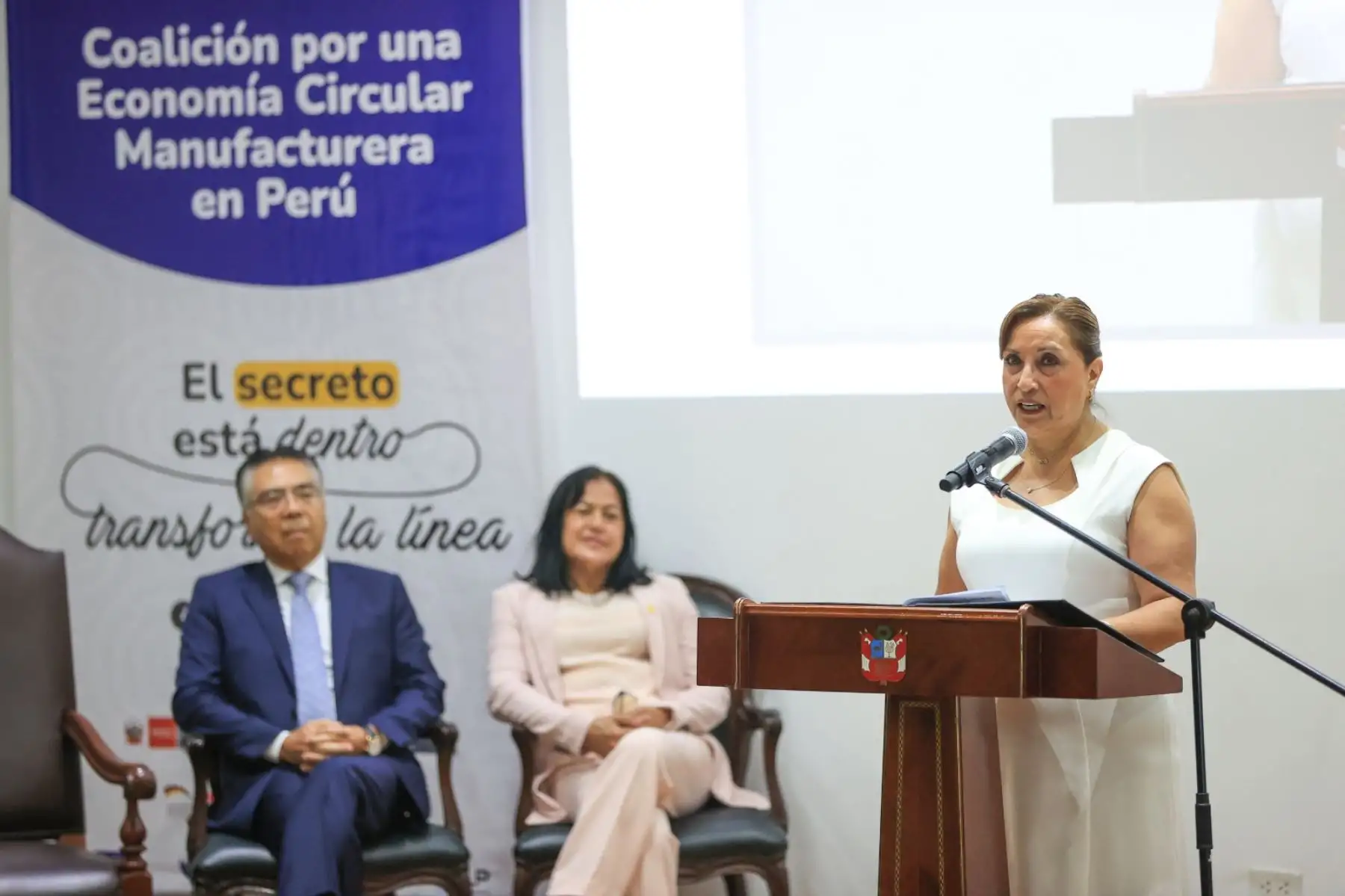 Presidenta de la república, Dina Boluarte, participó en el lanzamiento de la coalición por una economía circular manufacturera. Foto: ANDINA/ Prensa Presidencia
