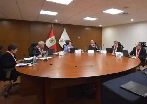 El pleno de la Junta Nacional de Justicia destituyó al fiscal provincial penal de Maynas, Carlos Ramos Mollocondo, sentenciado por violencia familiar.