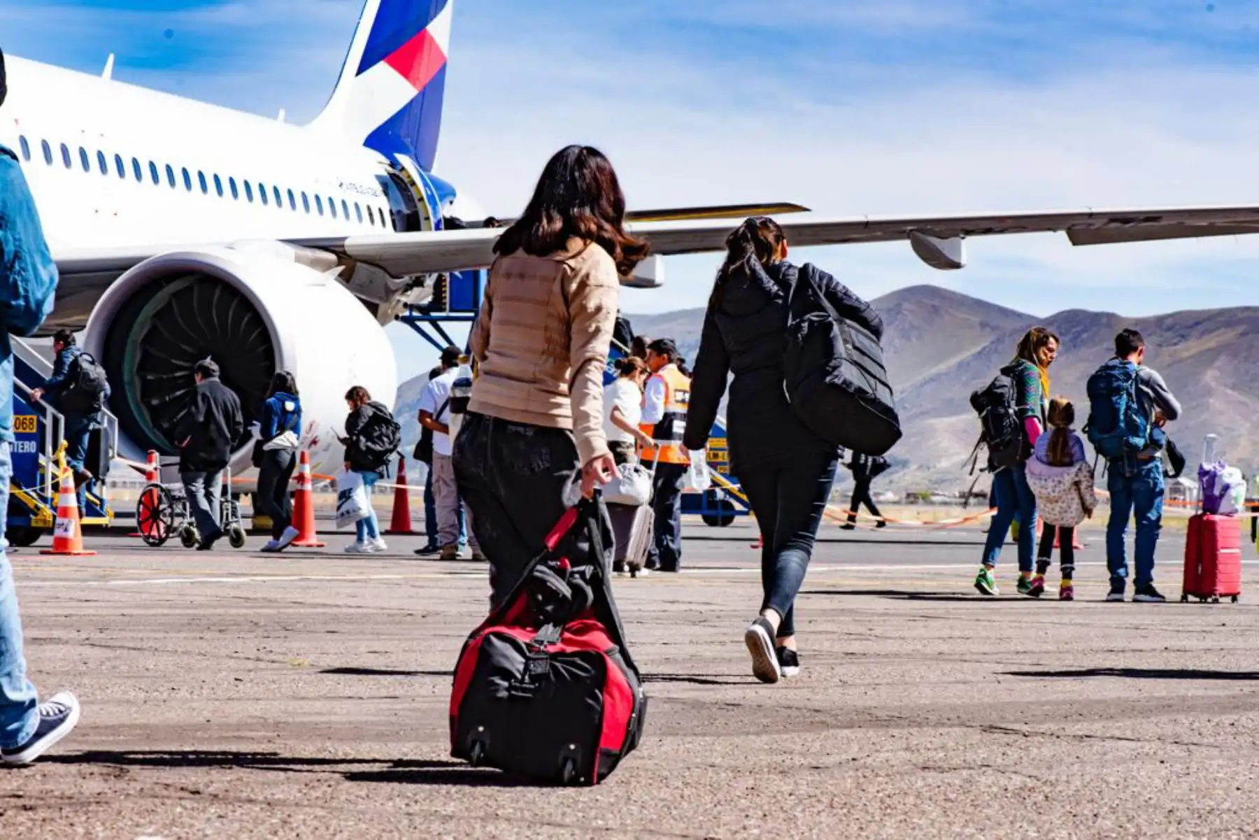 El reinicio de operaciones en el aeropuerto de Juliaca impulsara el turismo y las actividades comerciales, resaltó Mincetur. ANDINA/Difusión