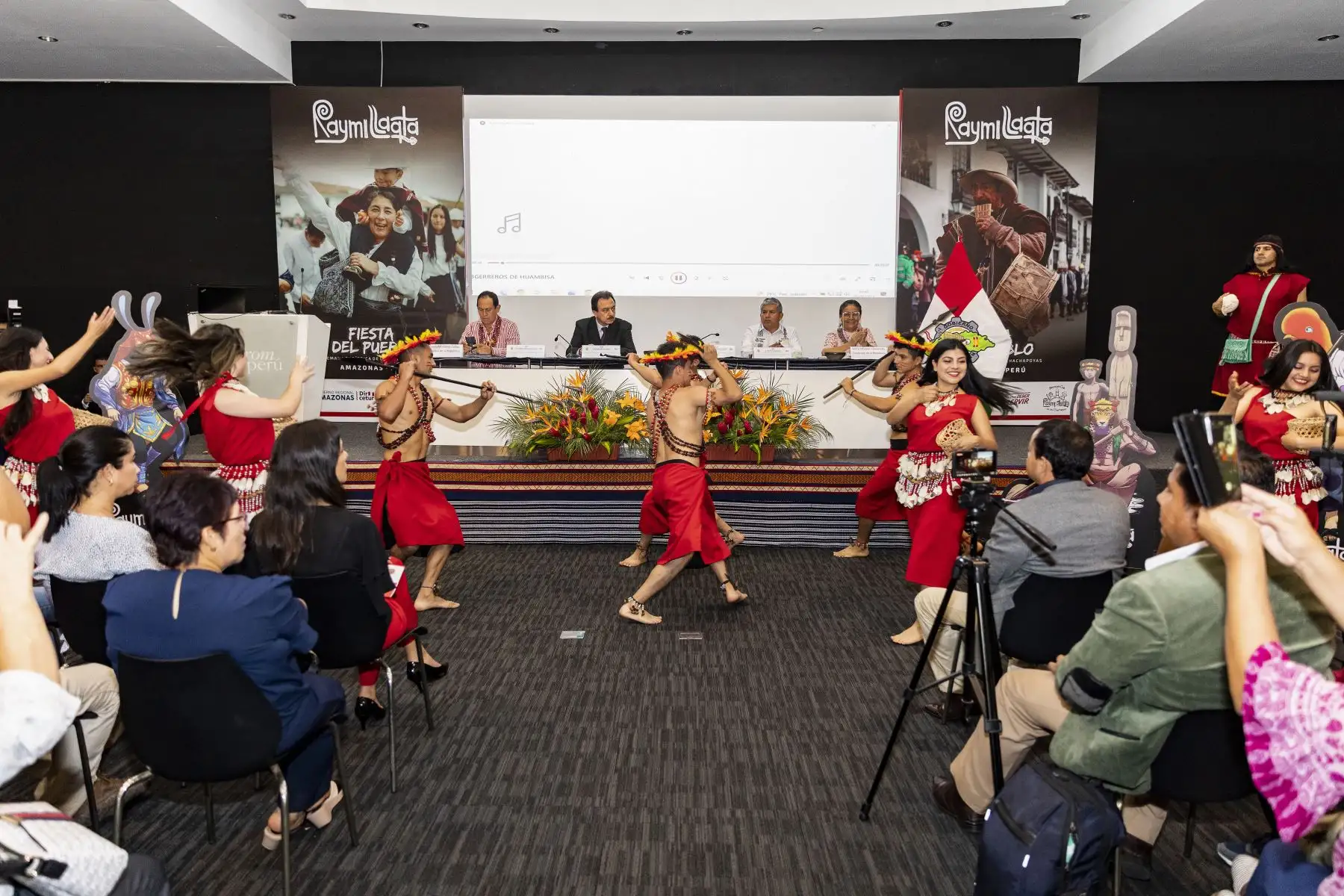 Gobierno Regional de Amazonas y Promperu realizan el lanzamiento de la XXVII Semana Turística de los Chachapoya "Raymi Llaqta 2023”, un evento folklórico donde se busca demostrar las maravillas culturales y los atractivos turísticos en la región de Amazonas.
Foto: PROMPERU