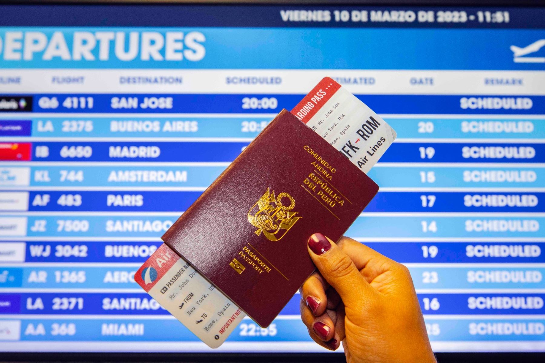 Usuarios deben acercarse dos días antes de su vuelo a cualquier sede de Migraciones con su pasaje comprado con más de 48 horas de anticipación. Foto: ANDINA/difusión.