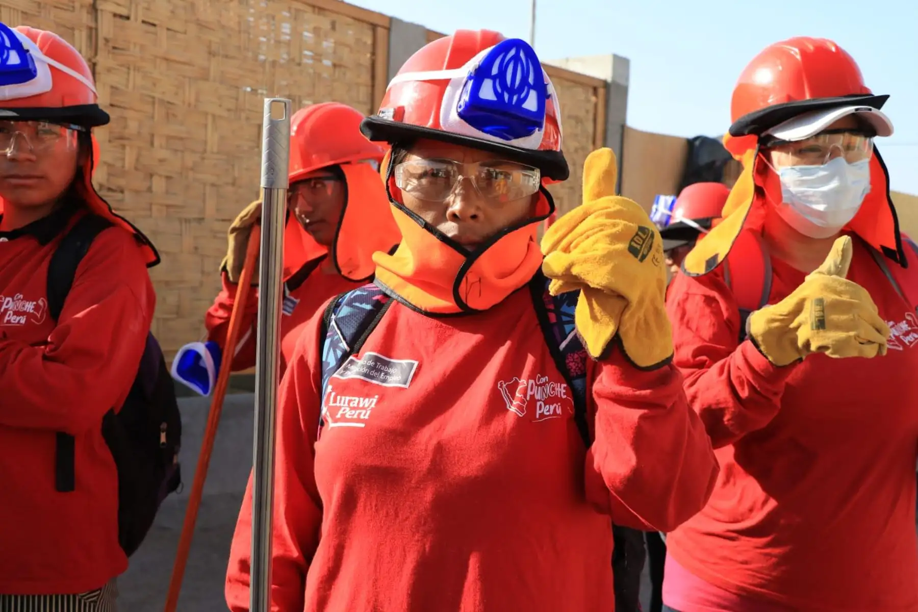 Trabajadores temporales del programa Lurawi Perú. Foto: ANDINA/difusión.