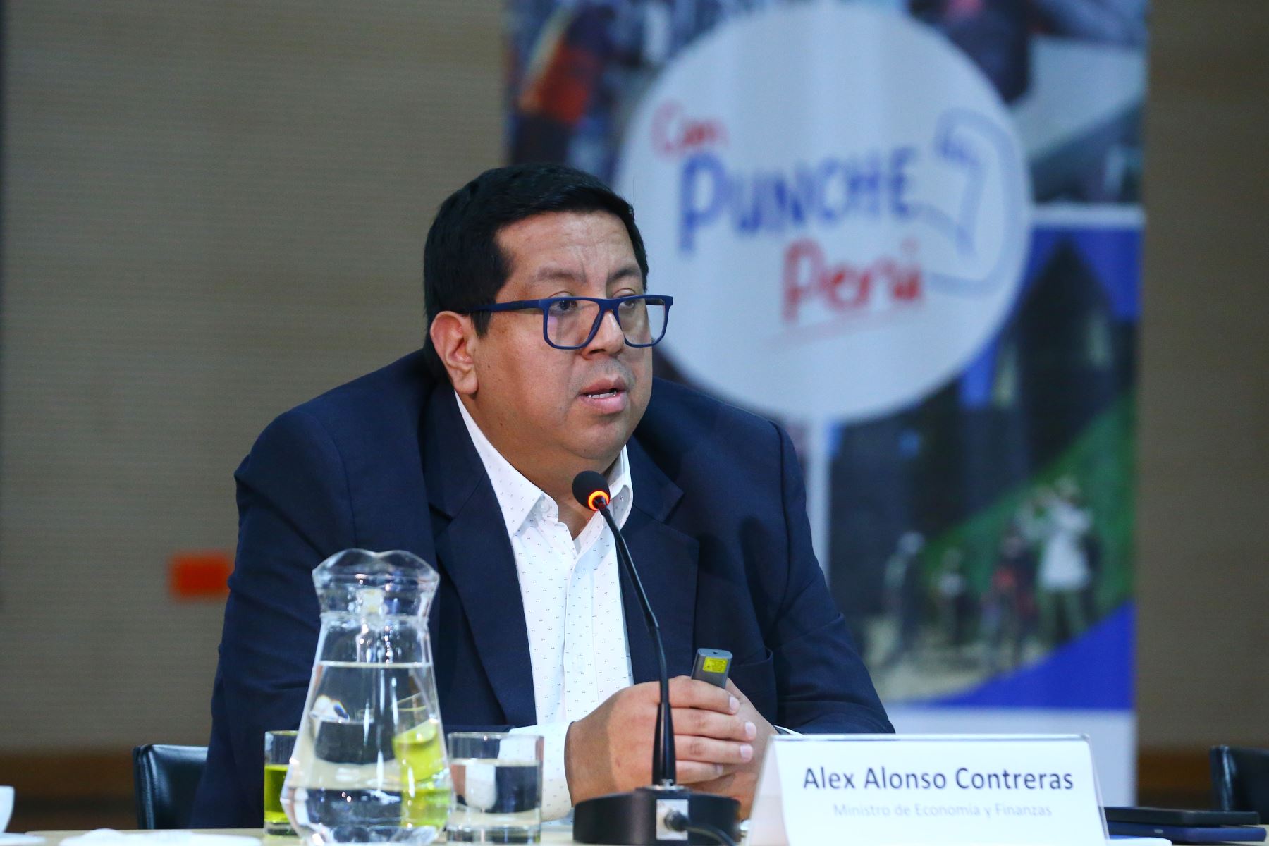 El Perú ha entrado en una etapa constante de recuperación, afirmó el ministro Alex Contreras. ANDINA/Eddy Ramos
