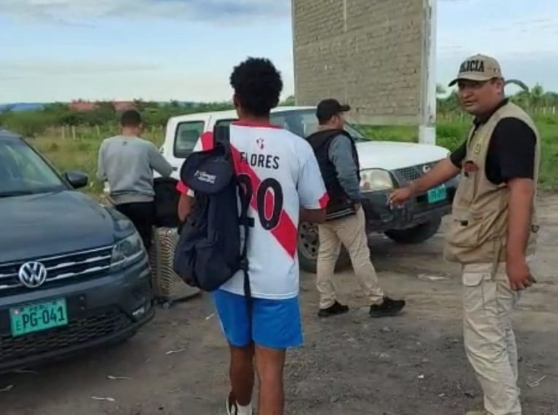 Policía Nacional extrema controles de identidad en Tumbes para evitar ingreso de migrantes de forma ilegal.