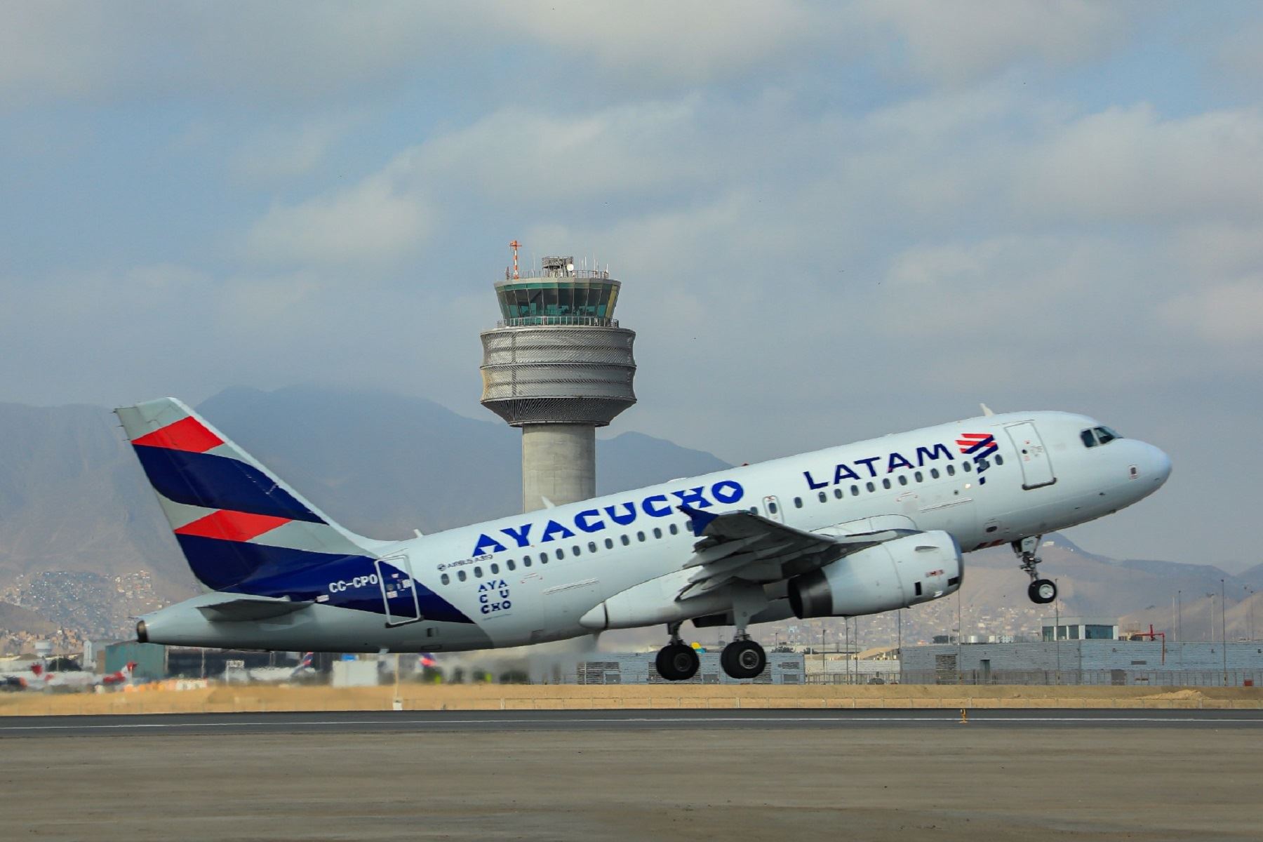 Aeropuerto Internacional Jorge Chávez.