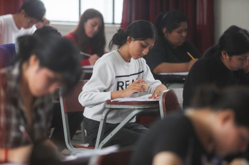 El examen de admisión 2024 de la Universidad Federico Villarreal se realizará el domingo 28 de abril. Foto: ANDINA/Ricardo Cuba