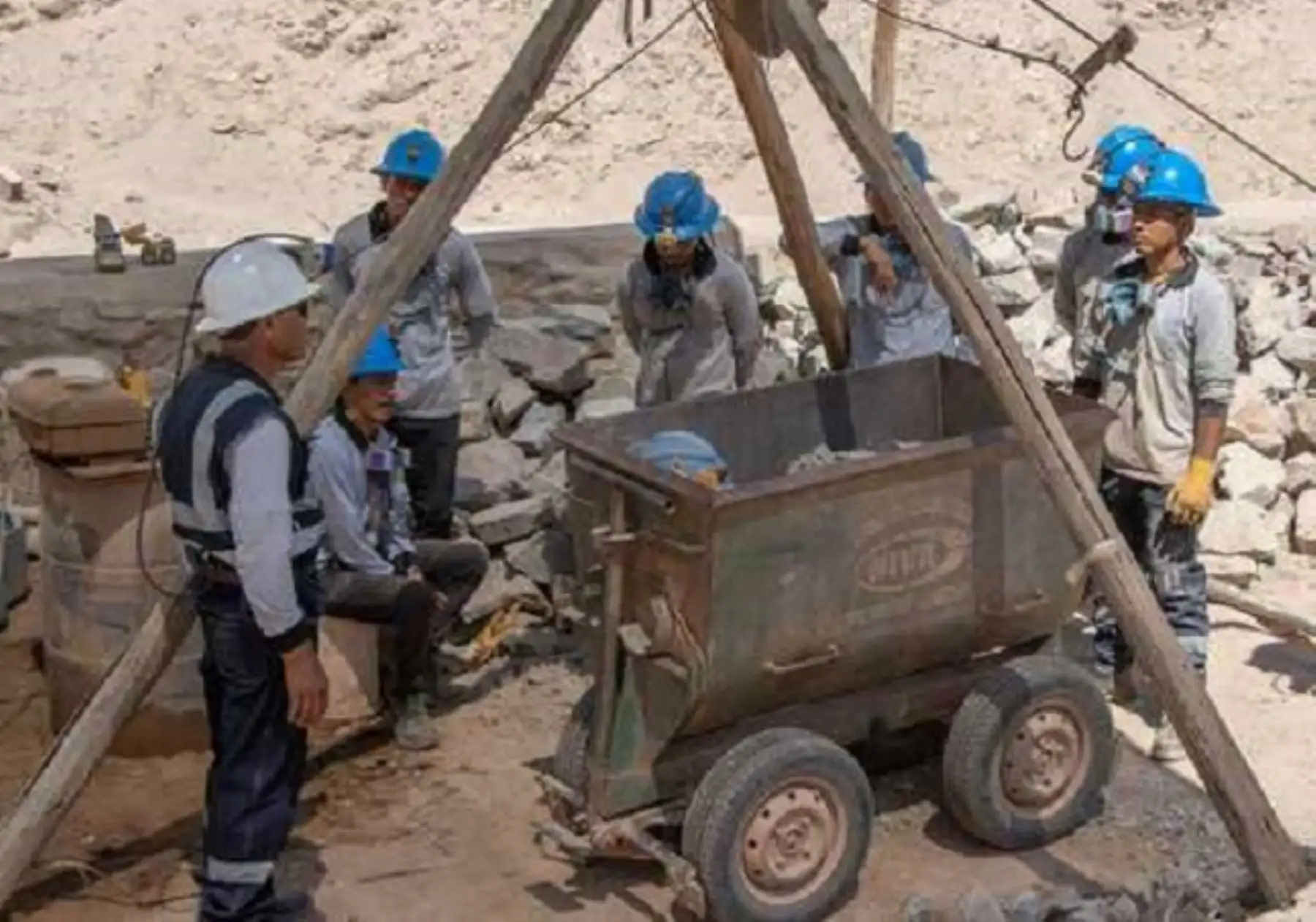 Gracias a un trabajo conjunto de los ministerios de Ambiente y Energía y Minas; y del PNUD, se implementaron cinco plantas metalúrgicas para procesar oro sin usar mercurio en zonas de minería artesanal de Arequipa. ANDINA/Difusión