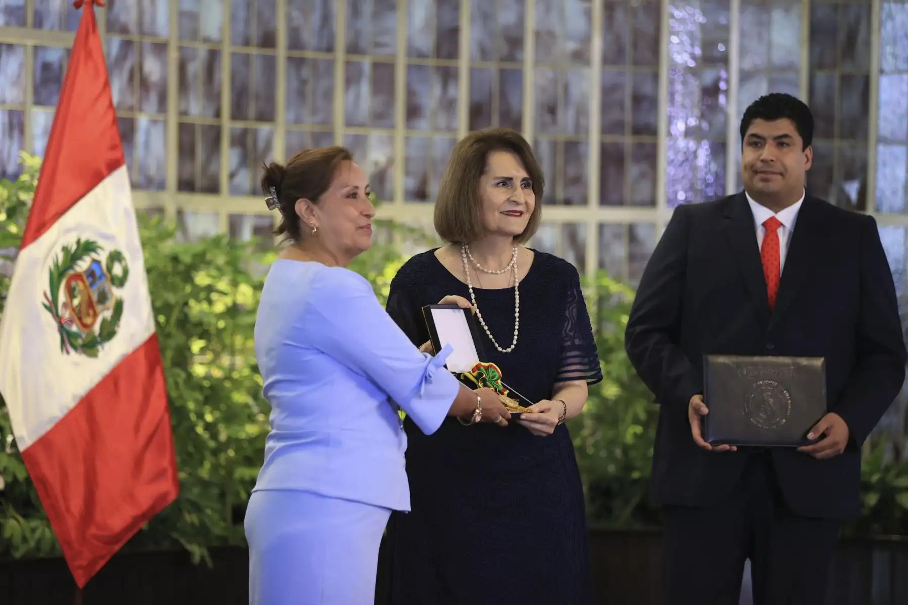 Presidenta de la república, Dina Boluarte, participa en ceremonia de condecoración de la Orden del Trabajo 2023, en el marco del Día Internacional de los Trabajadores. Foto:ANDINA/Prensa Presidencia