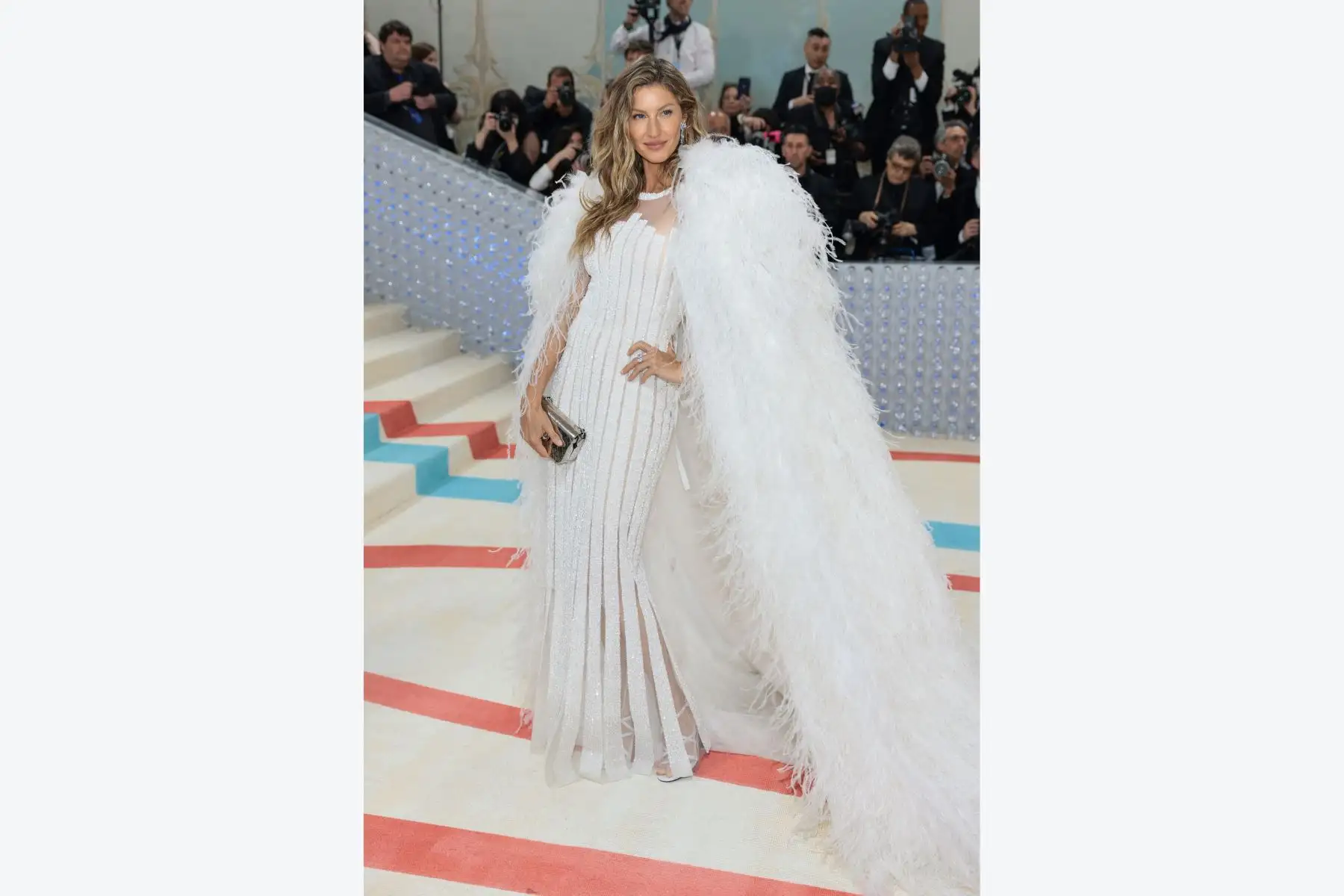 Gisele Bündchen  llega a la Met Gala 2023 en el Museo Metropolitano de Arte el 1 de mayo de 2023 en Nueva York. La Gala recauda fondos para el Instituto del Traje del Museo Metropolitano de Arte. El tema de la Gala de 2023 es "Karl Lagerfeld: A Line of Beauty".
Foto:AFP