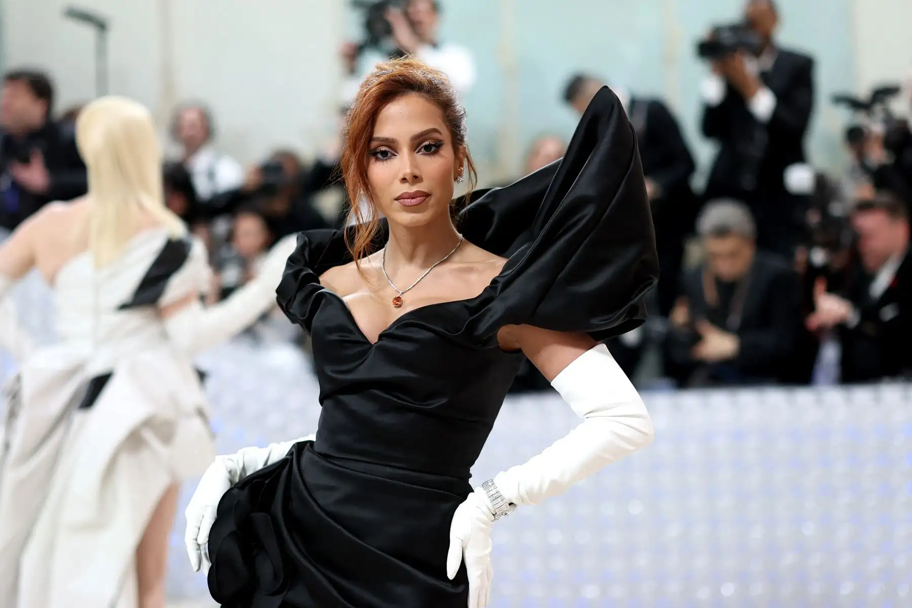 La cantante brasileña Anitta llega a la Met Gala 2023 en el Museo Metropolitano de Arte el 1 de mayo de 2023 en Nueva York. La Gala recauda fondos para el Instituto del Traje del Museo Metropolitano de Arte. El tema de la Gala de 2023 es "Karl Lagerfeld: A Line of Beauty".
Foto: AFP