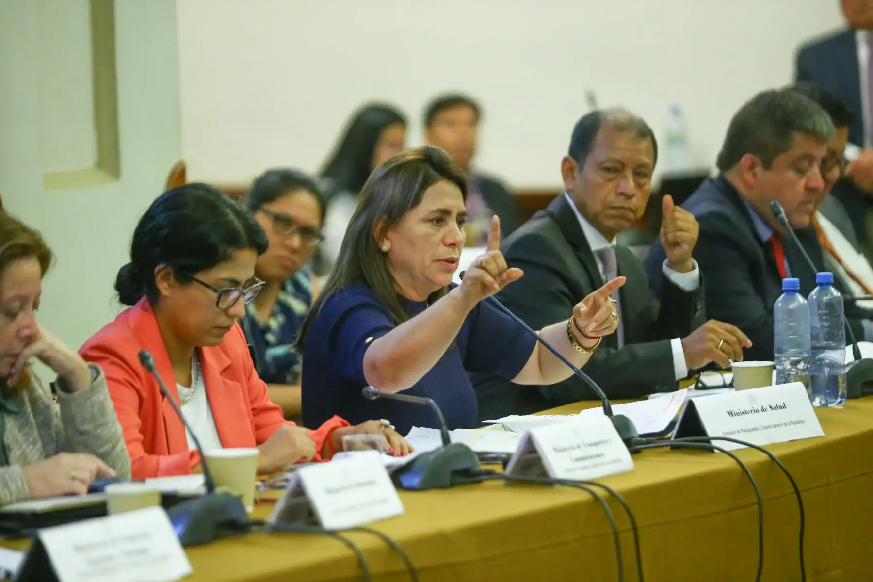La Comisión de Presupuesto del Congreso de la República recibió el día de hoy a diez ministros de Estado, a fin de que sustenten las modificaciones presupuestales por más de S/ 5,700 millones efectuadas en sus pliegos durante el primer trimestre del 2023.
Foto: ANDINA/Eddy Ramos