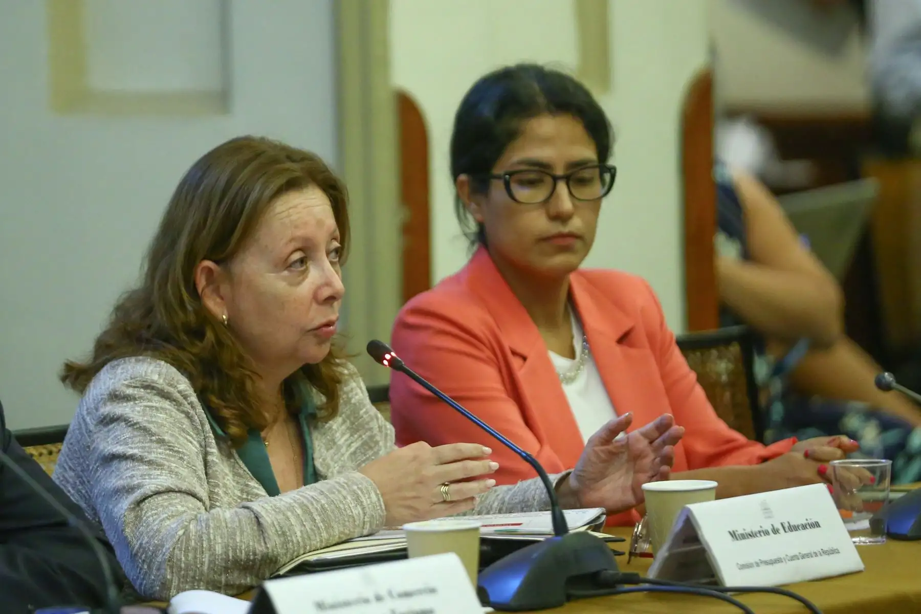 La Comisión de Presupuesto del Congreso de la República recibió el día de hoy a diez ministros de Estado, a fin de que sustenten las modificaciones presupuestales por más de S/ 5,700 millones efectuadas en sus pliegos durante el primer trimestre del 2023.
Foto: ANDINA/Eddy Ramos
