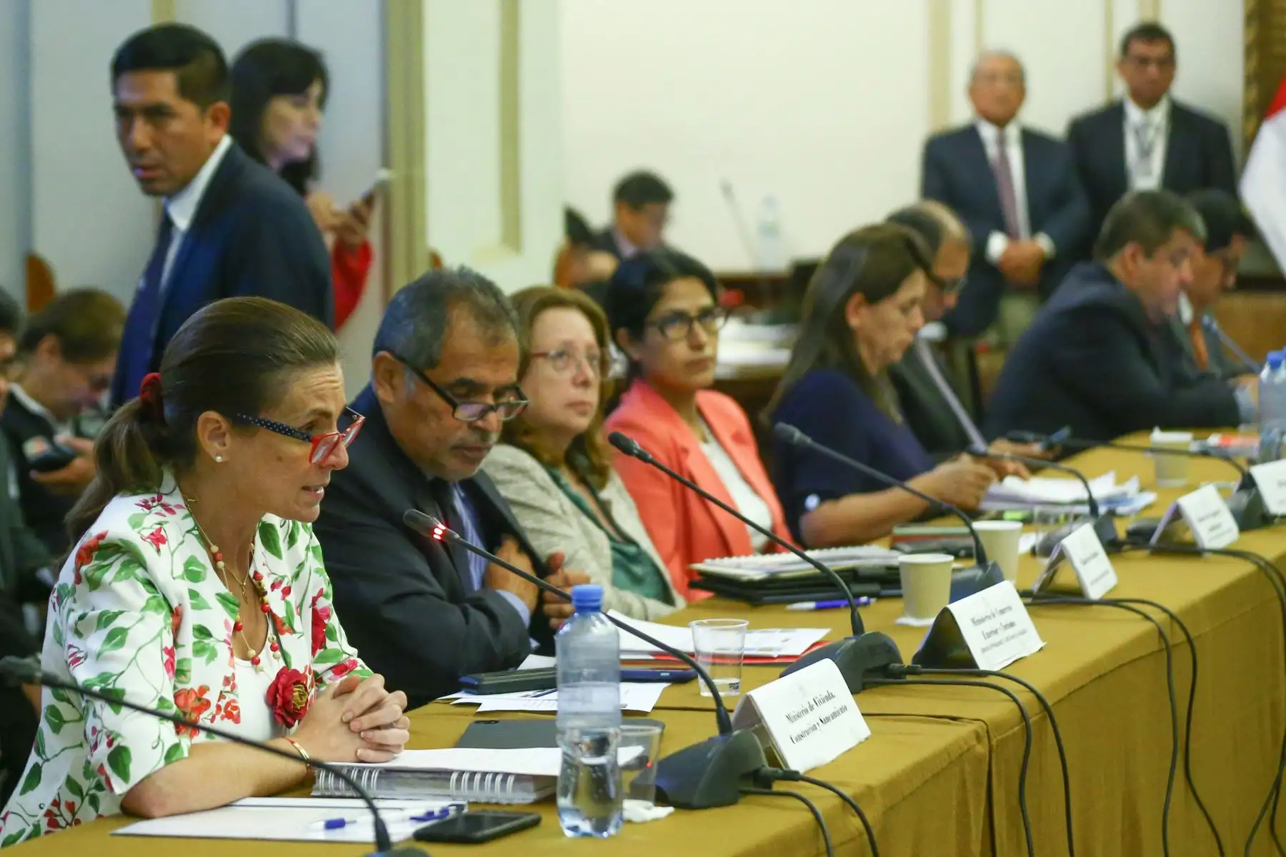 La Comisión de Presupuesto del Congreso de la República recibió el día de hoy a diez ministros de Estado, a fin de que sustenten las modificaciones presupuestales por más de S/ 5,700 millones efectuadas en sus pliegos durante el primer trimestre del 2023.
Foto: ANDINA/Eddy Ramos