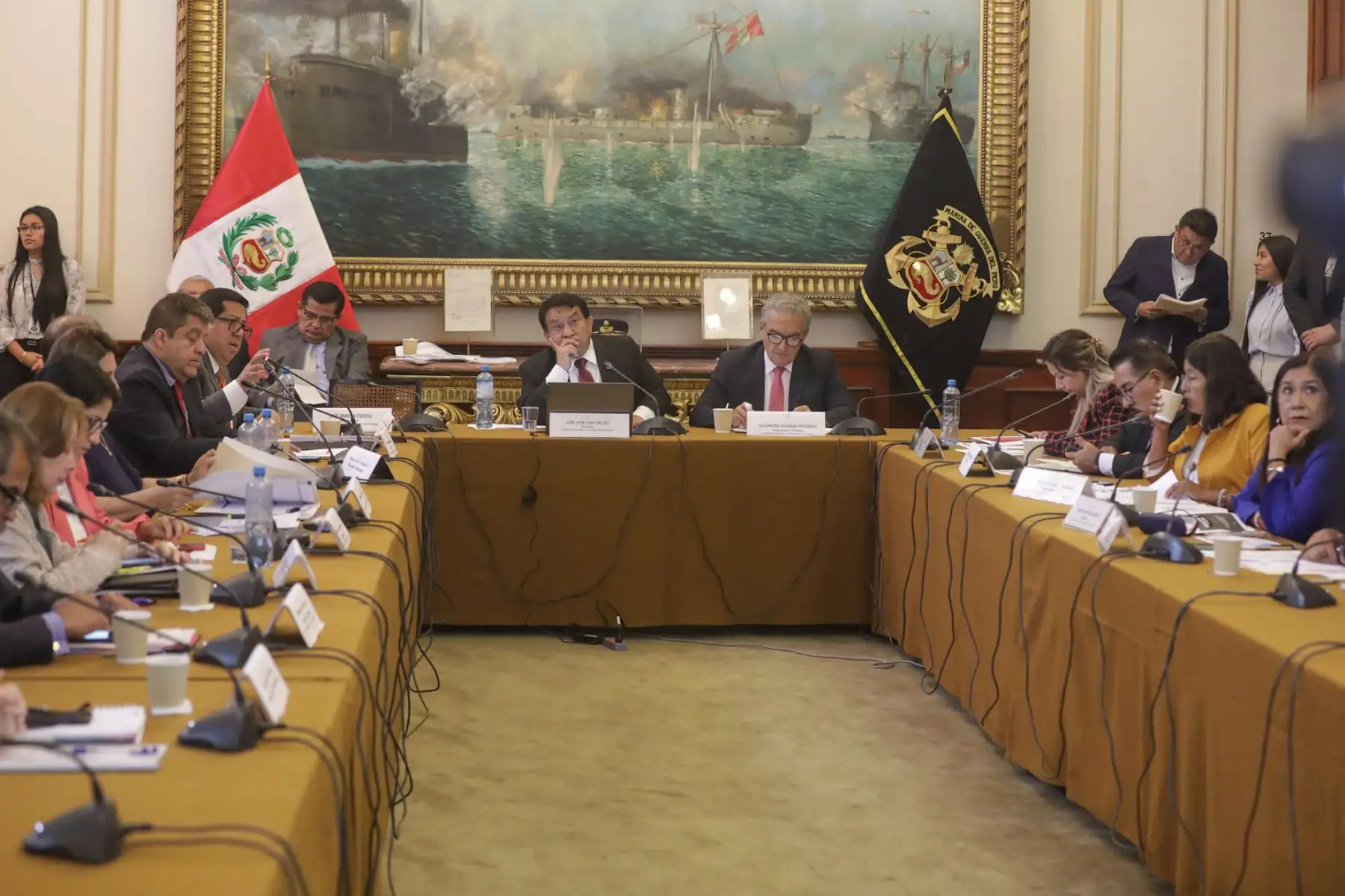 La Comisión de Presupuesto del Congreso de la República recibió el día de hoy a diez ministros de Estado, a fin de que sustenten las modificaciones presupuestales por más de S/ 5,700 millones efectuadas en sus pliegos durante el primer trimestre del 2023.
Foto: ANDINA/Congreso