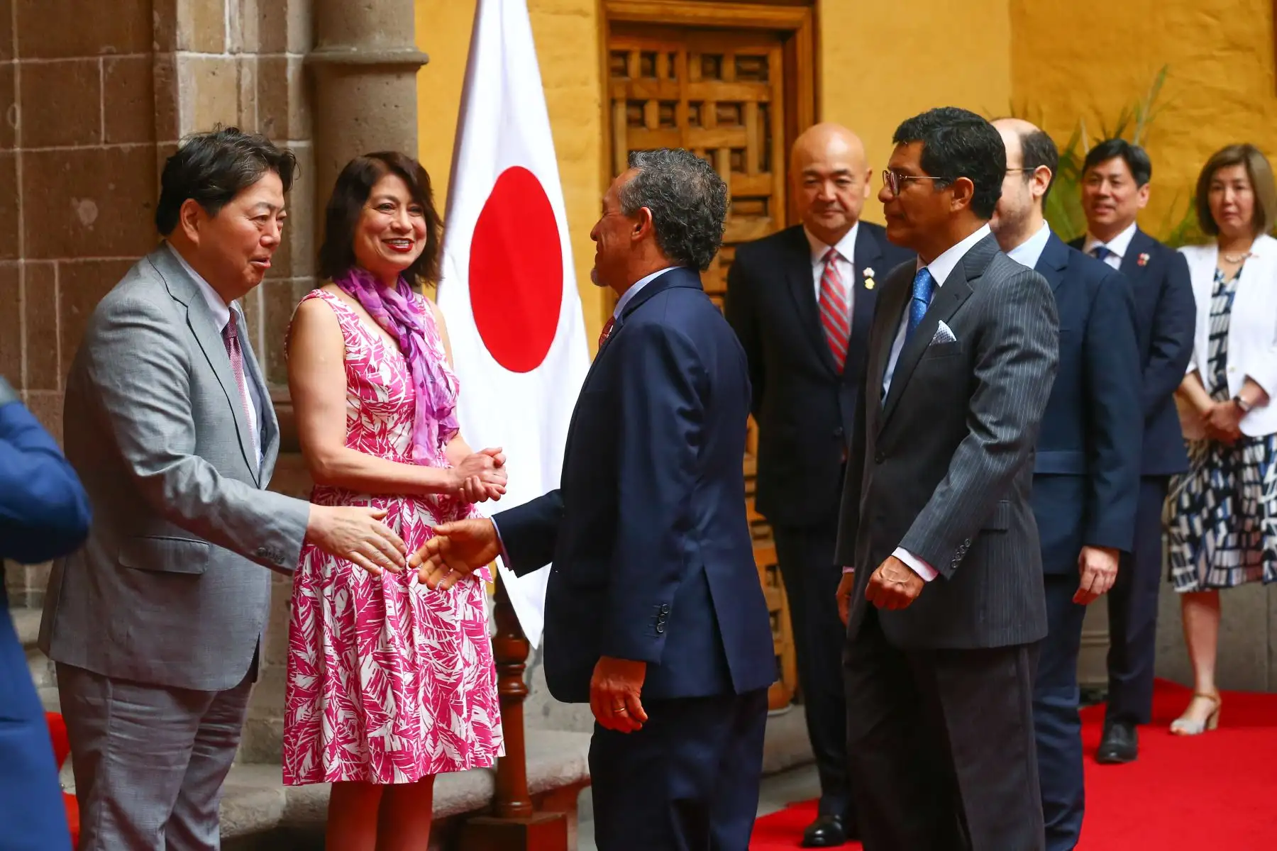 La Canciller, Ana Cecilia Gervasi preside la ceremonia de bienvenida al Canciller del Japón, Sr. Yoshimasa Hayashi en el Palacio de Torre Tagle.
Foto: ANDINA/Eddy Ramos