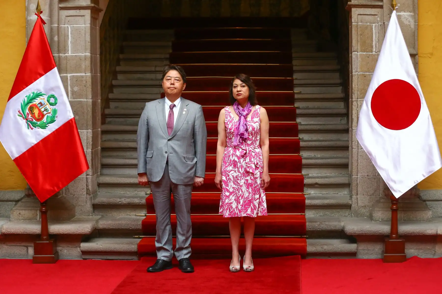 La Canciller, Ana Cecilia Gervasi preside la ceremonia de bienvenida al Canciller del Japón, Sr. Yoshimasa Hayashi en el Palacio de Torre Tagle.
Foto: ANDINA/Eddy Ramos