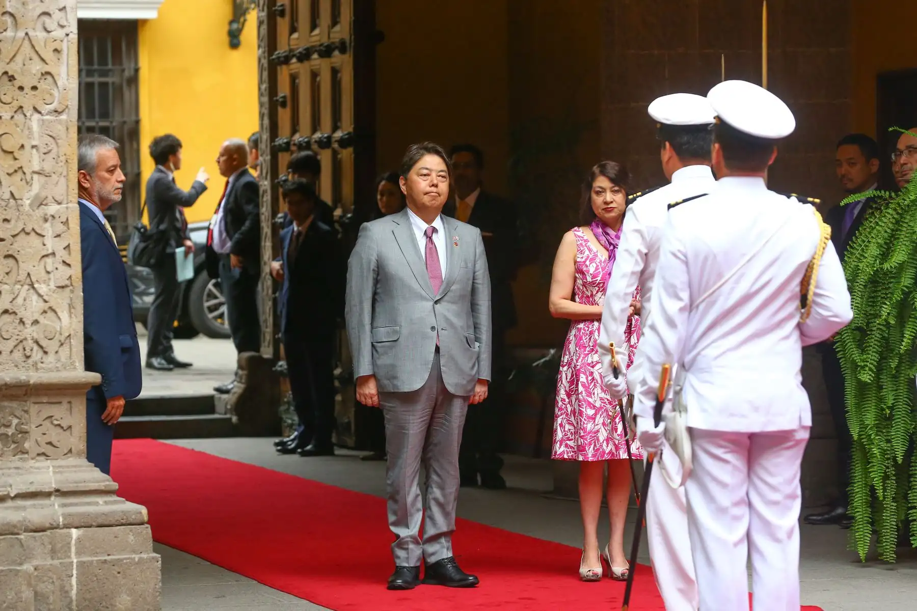 La Canciller, Ana Cecilia Gervasi preside la ceremonia de bienvenida al Canciller del Japón, Sr. Yoshimasa Hayashi en el Palacio de Torre Tagle.
Foto: ANDINA/Eddy Ramos
