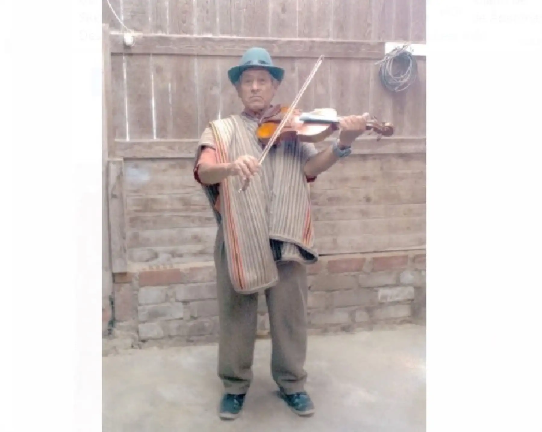 El Ministerio de Cultura destacó la trayectoria de Gervacio Aguilar Rojas como violinista de la danza de tijeras y le otorgó la distinción "Personalidad Meritoria de la Cultura".